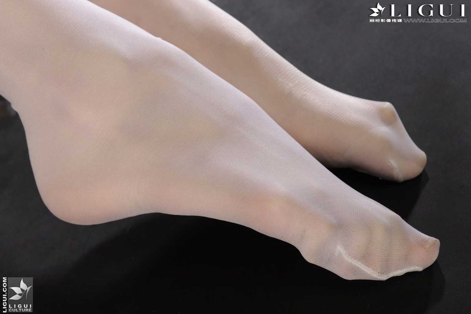 Model 桃子《白丝水手服》 [丽柜LiGui] 美腿玉足写第3张