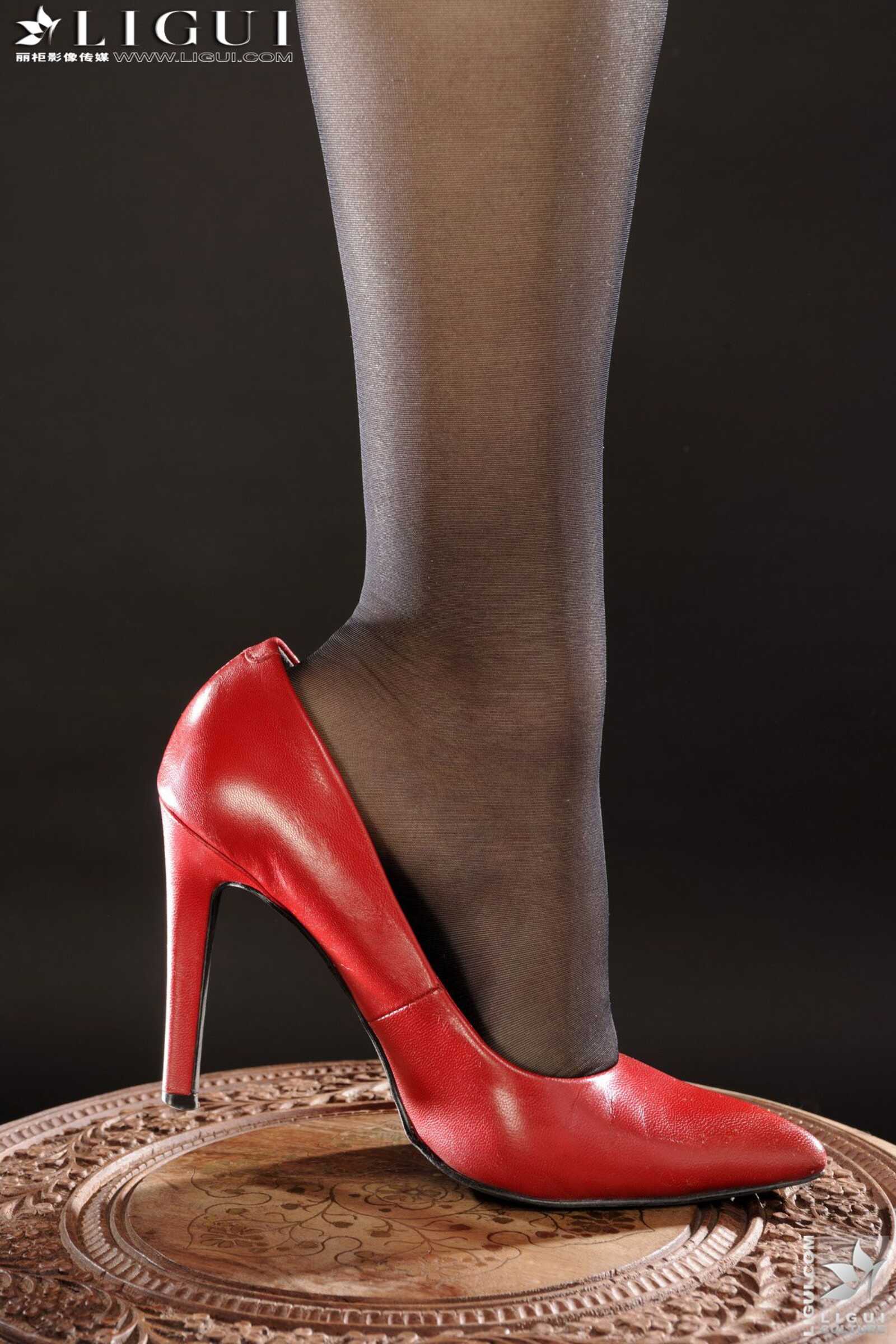 Model 文静《让你心跳的小辣椒》 [丽柜LiGui] 美腿第9张