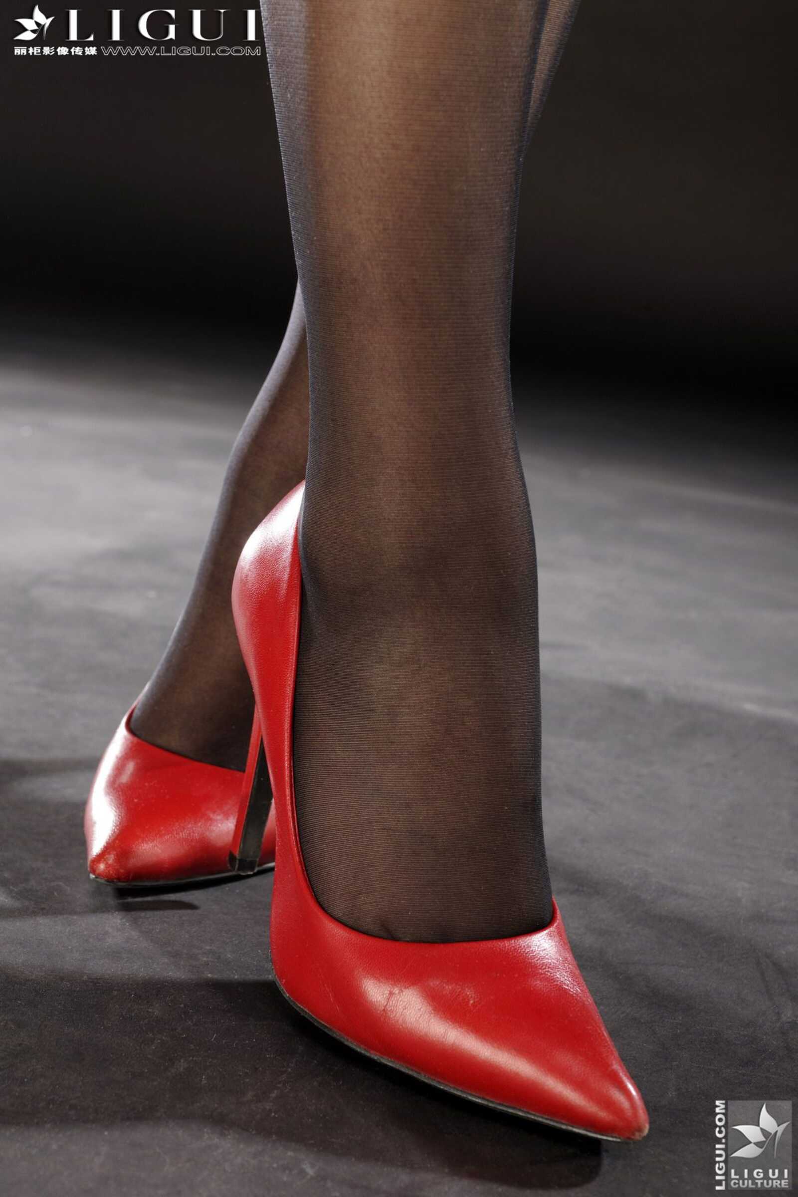 Model 文静《让你心跳的小辣椒》 [丽柜LiGui] 美腿第16张