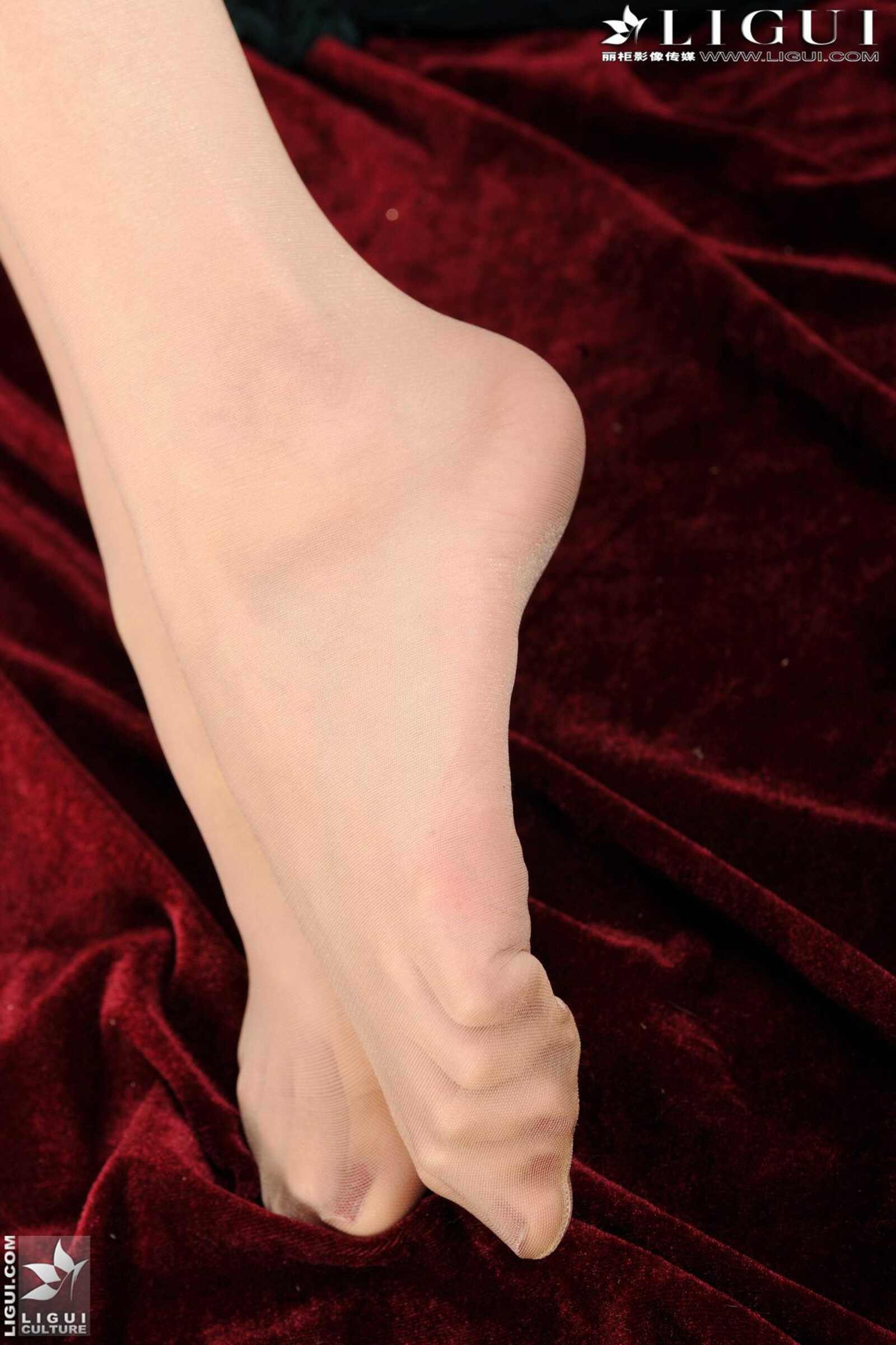 Model 桃子、Vicky《性感的圣诞姊妹花》 [丽柜LiG第3张