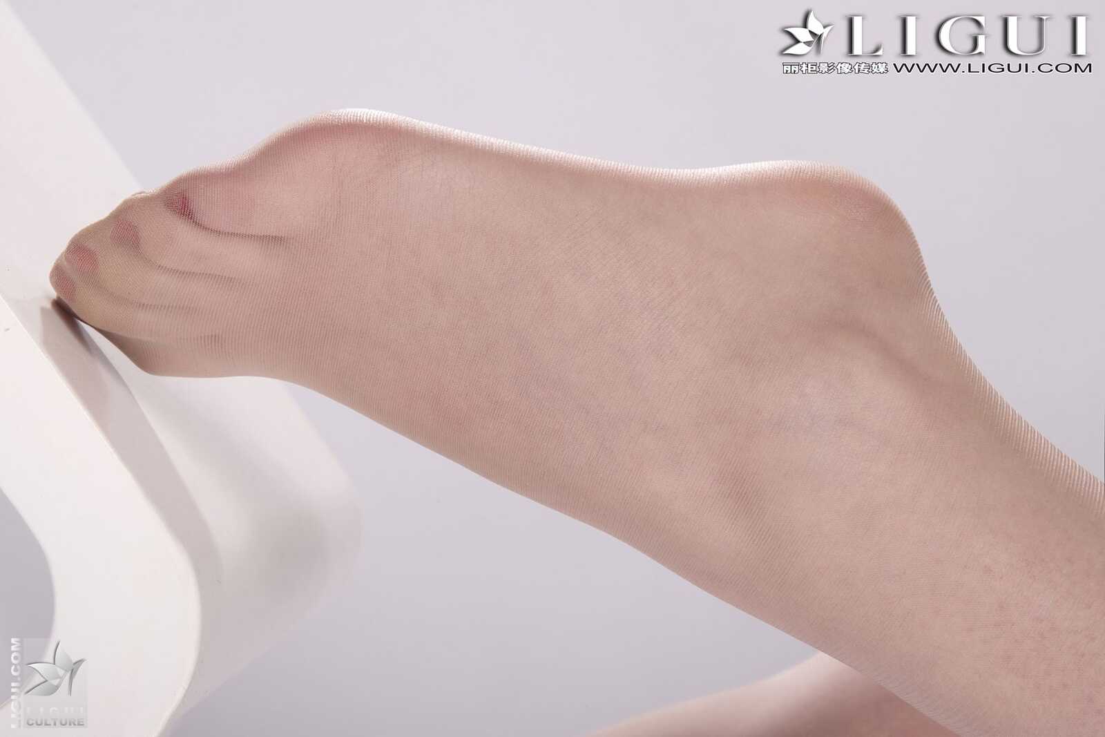 Model 乔萌《职业装肉丝高跟美足》 [丽柜LiGui] 美第13张