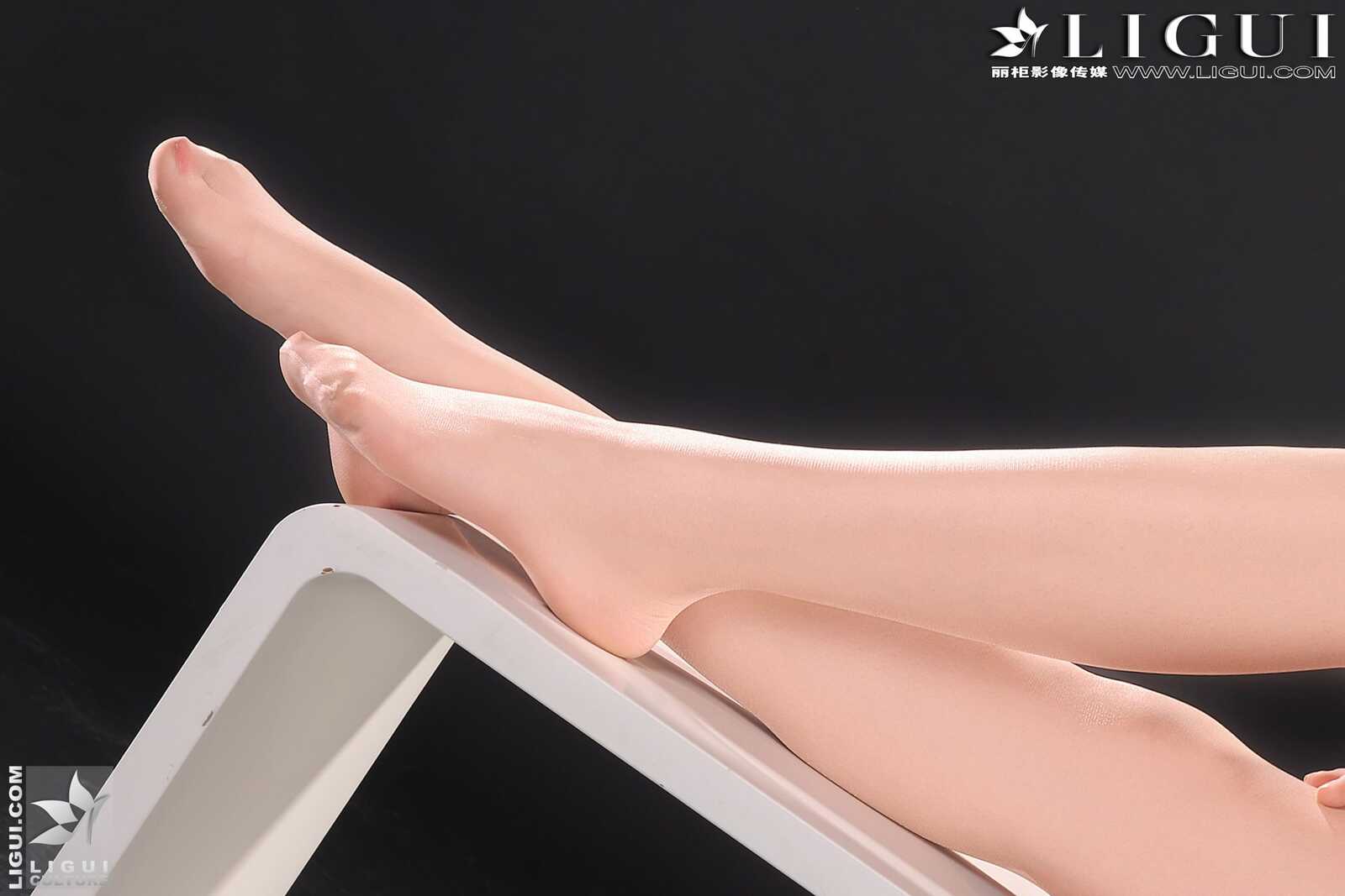 Model 文静《性感女军服》 [丽柜LiGui] 美腿玉足写第3张