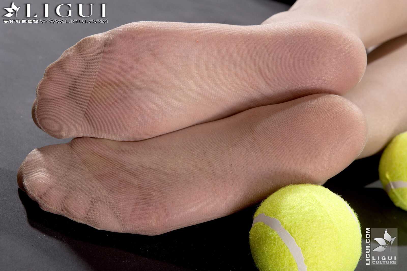 Model 美美《羽毛球美人丝足秀》上中下合集 [丽柜第7张