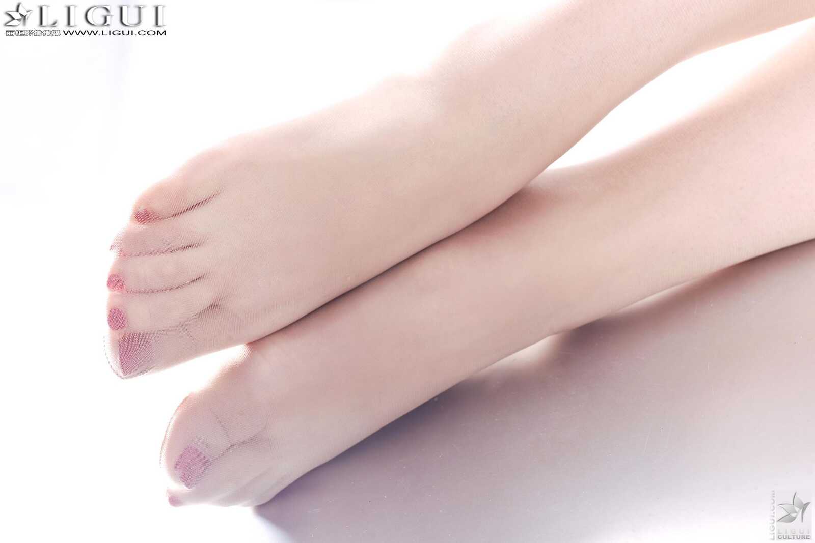 Model 允儿《长腿牛仔高跟妹子》 [丽柜LiGui] 美腿第2张