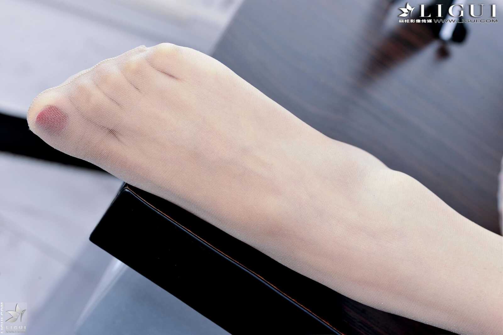 Model 可馨《办公室肉丝袜诱惑》 [丽柜LiGui]美腿玉第4张