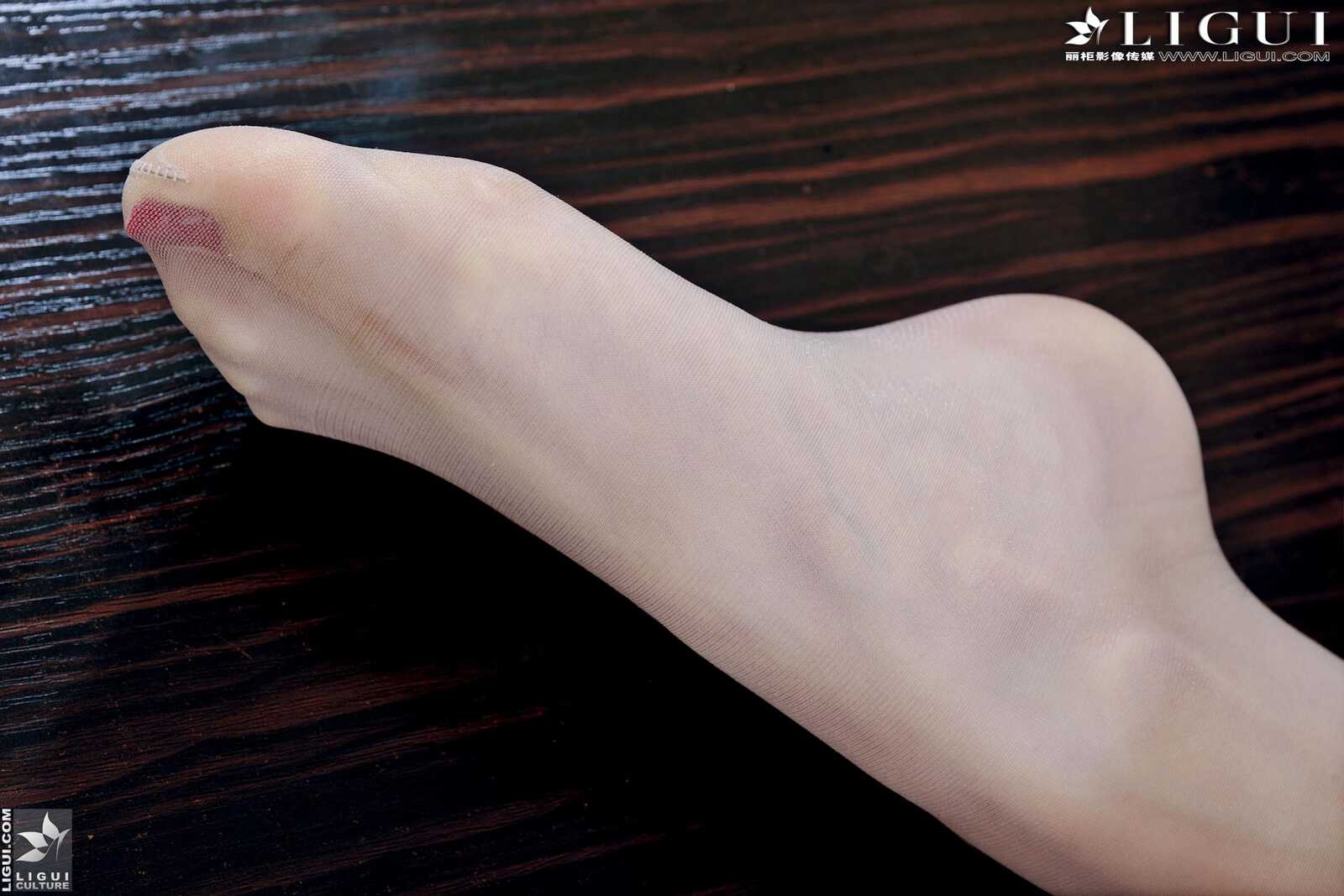 Model 可馨《办公室肉丝袜诱惑》 [丽柜LiGui]美腿玉第3张