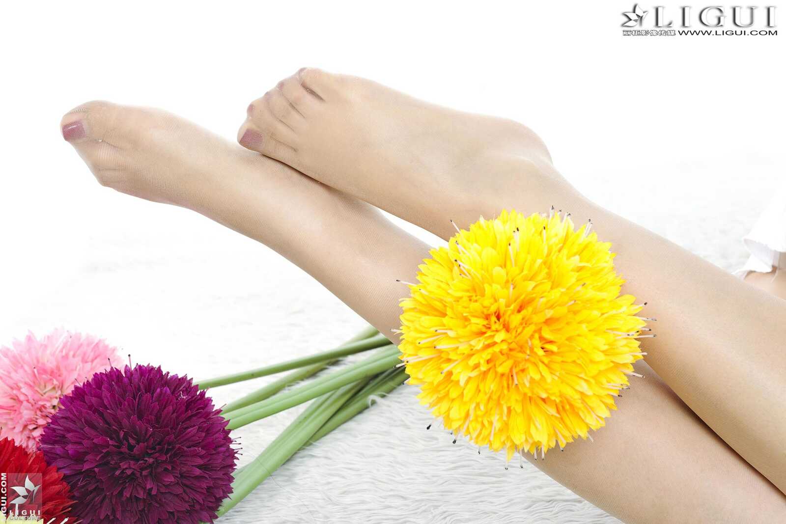 Model 文静《唯美睡衣美足》上下全集 [丽柜LiGui第5张