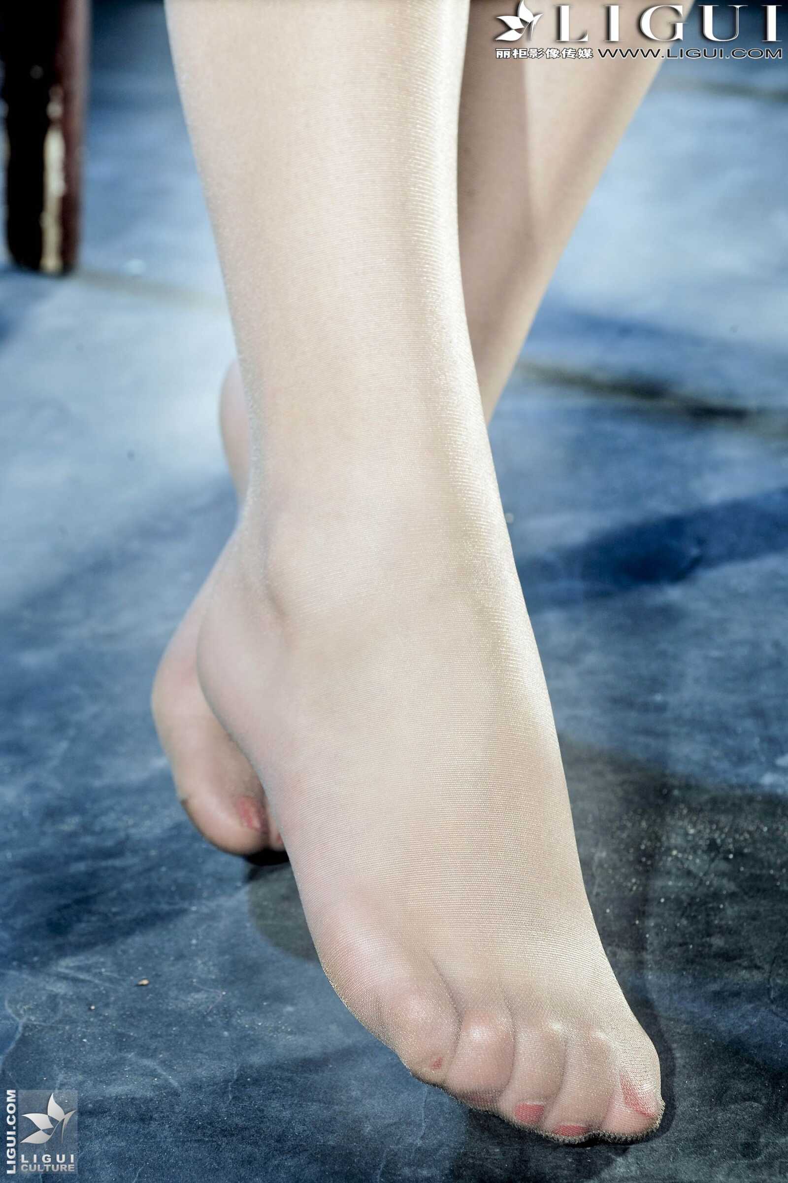 Model 晴晴《极品高跟女郎丝足魅惑》上下全集第6张