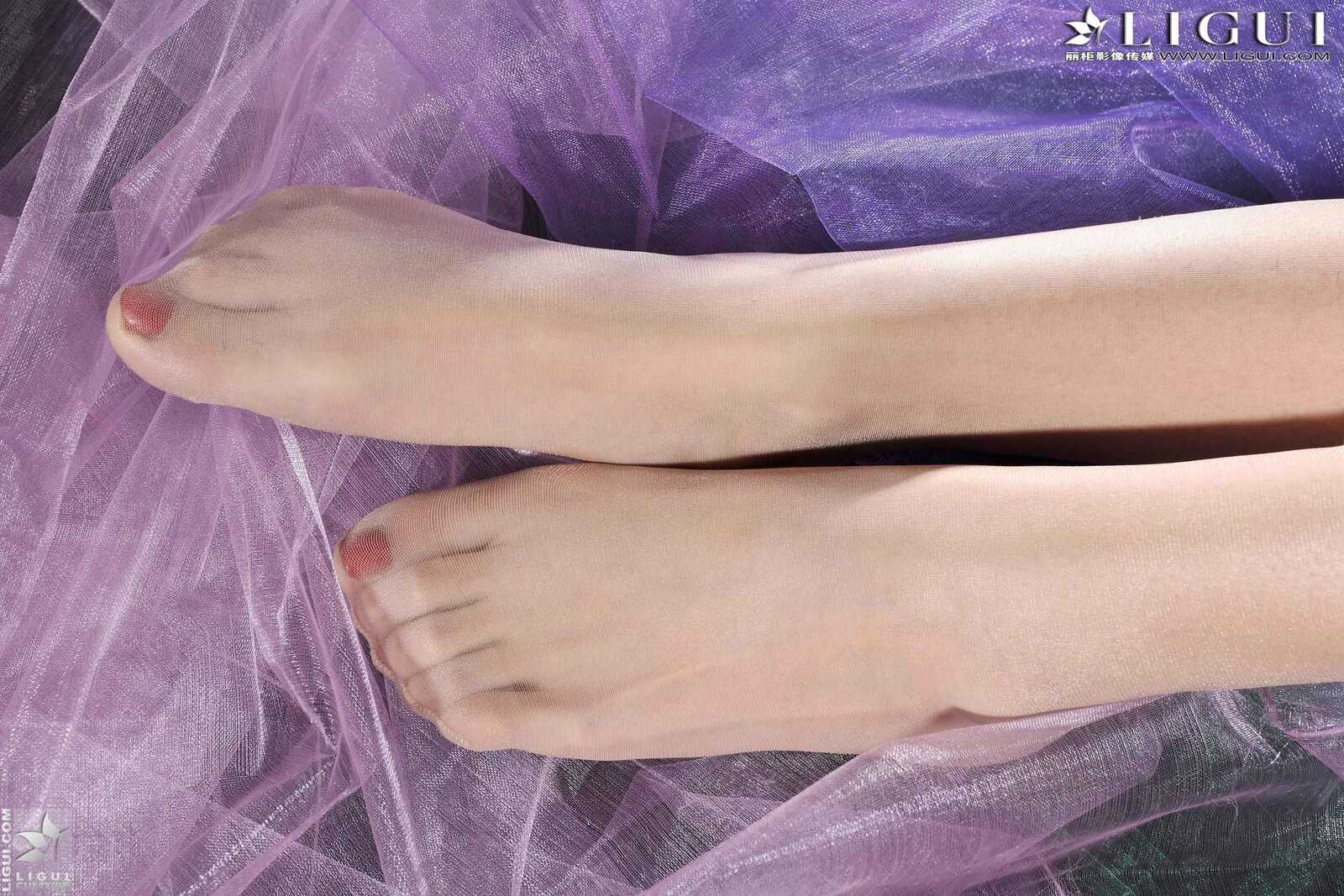 Model 安娜《薄纱丝足》[丽柜贵足] 美腿玉足写真第1张