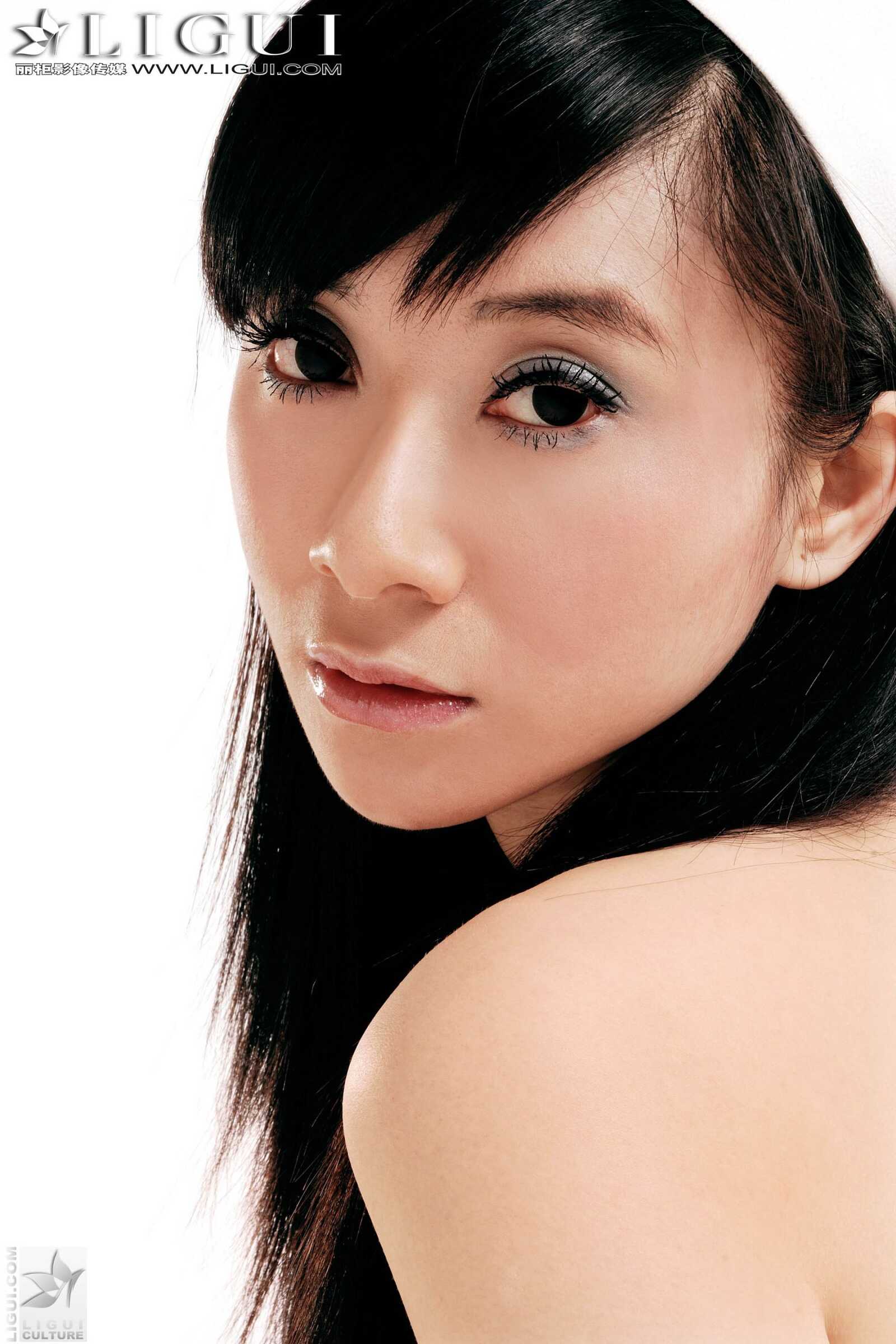 Model 金欣《古典韵味》 [丽柜贵足] 丝足美腿写真第9张