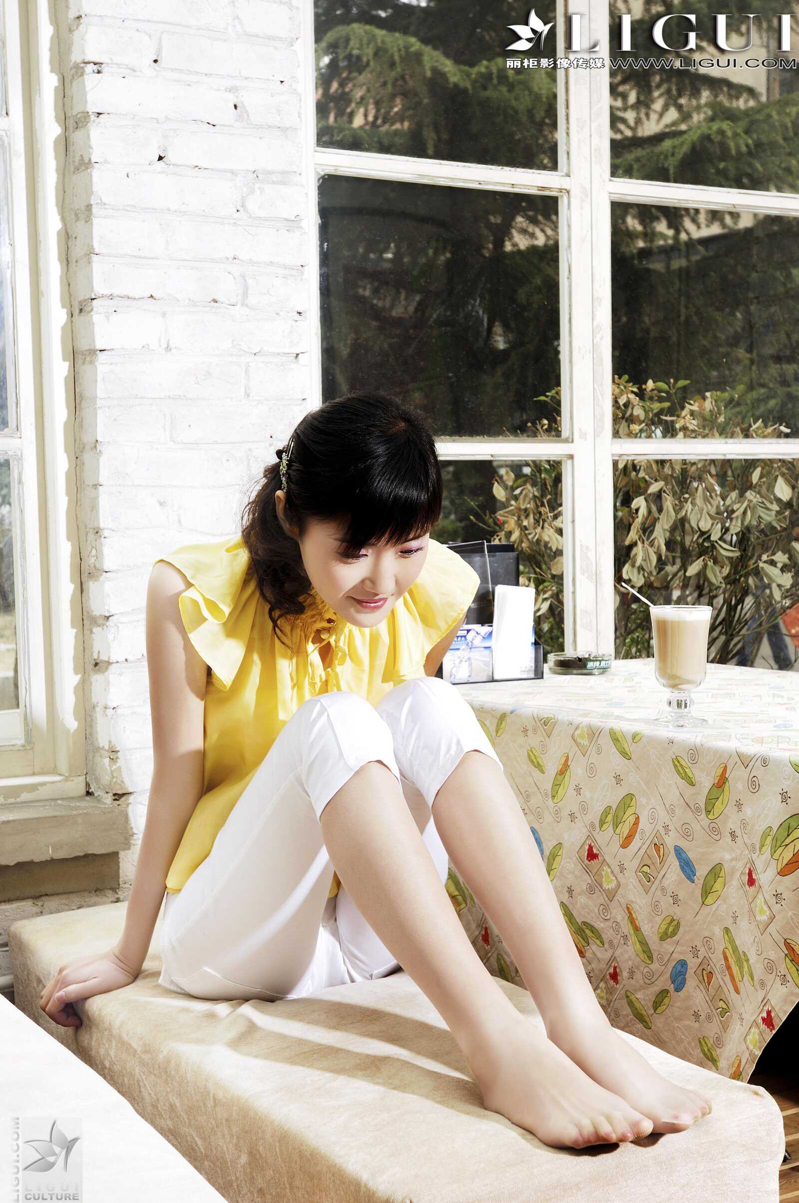 [丽柜贵足LiGui] Model 婷婷《街拍高跟系列》美腿丝第11张