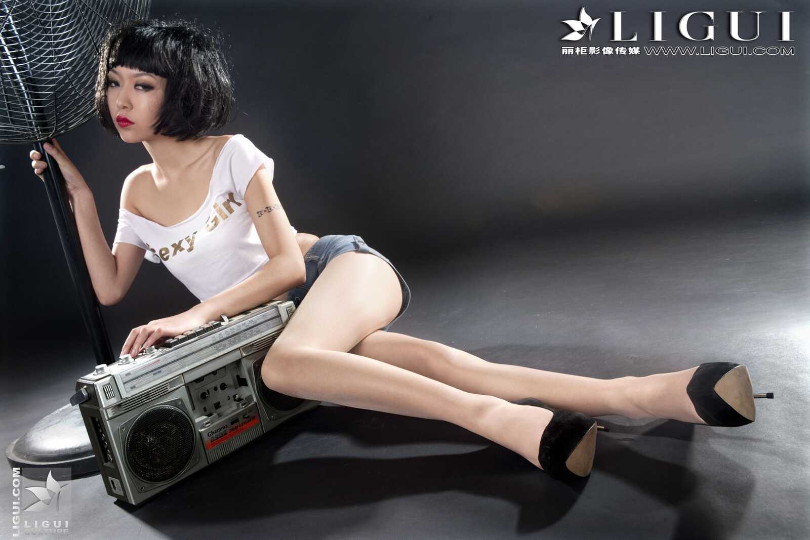 [丽柜贵足LiGui] Model 文欣《时尚牛仔热裤女郎》美第8张