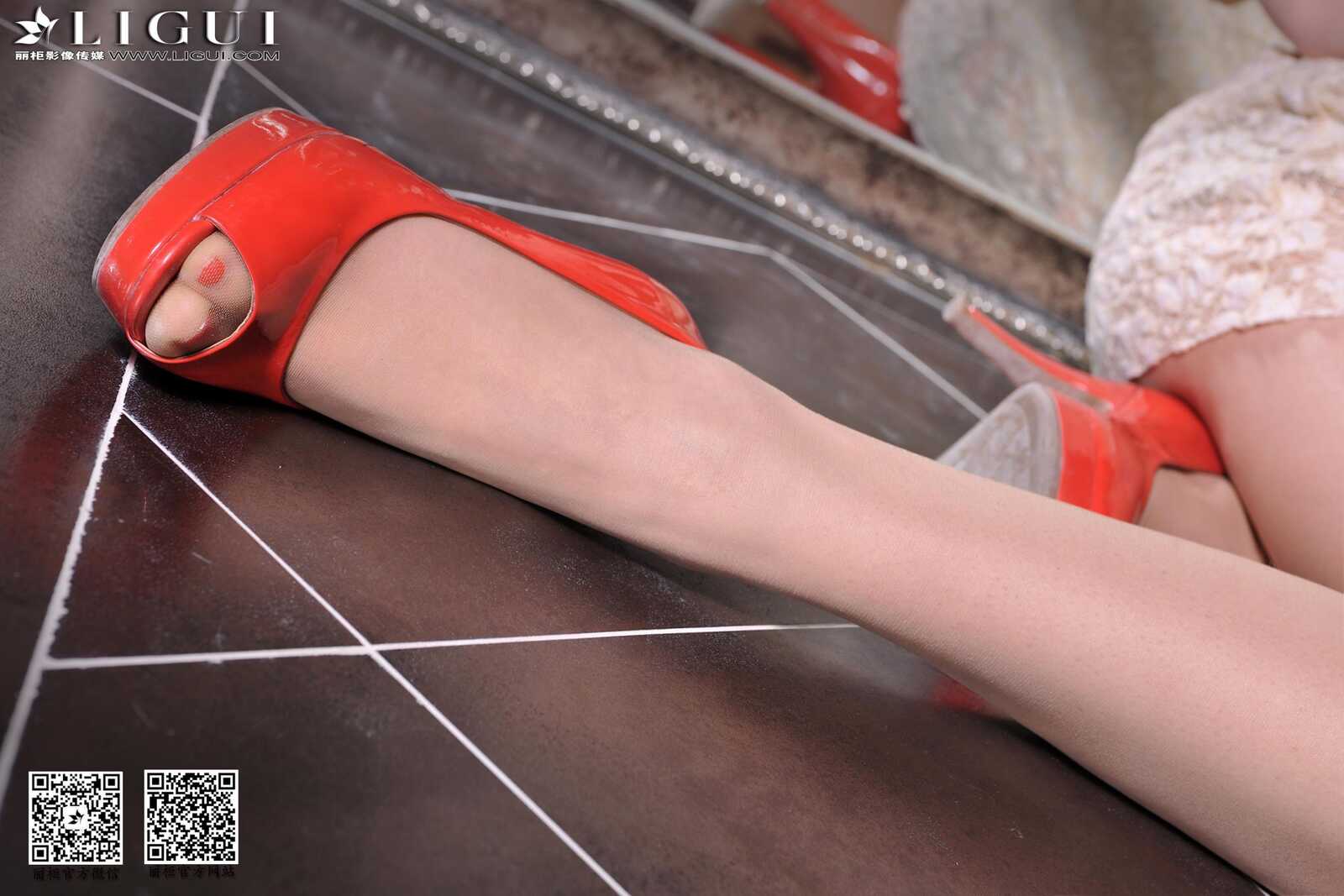 Model 美辰《蕾丝连衣裙+红高跟美足》上下全集第14张