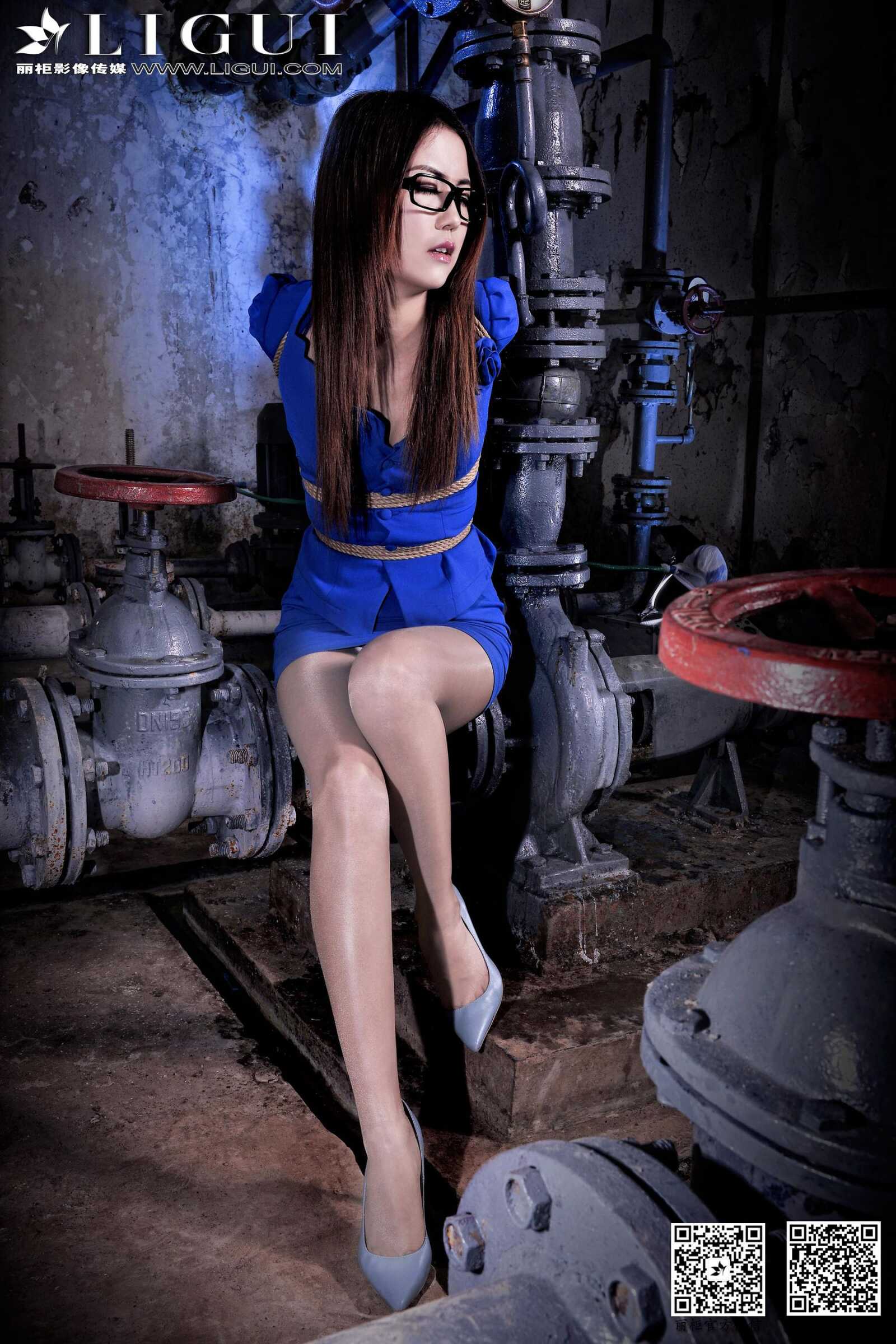 Model 可馨《空姐捆绑绳艺》上下全集 [丽柜美束第18张