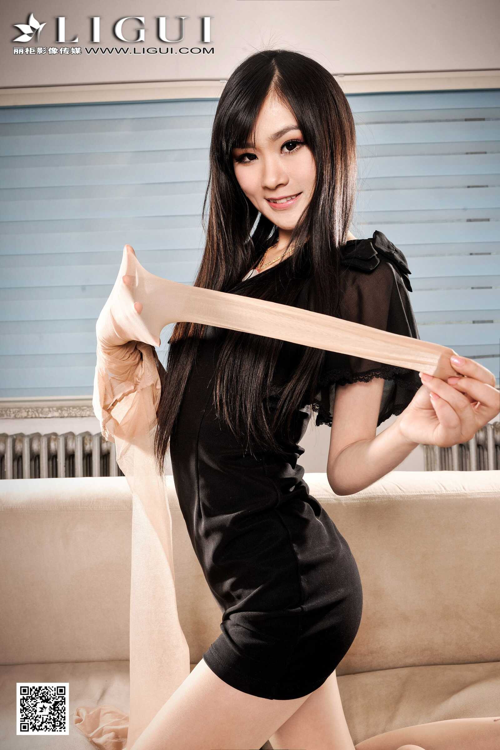 Model 凌凌《肉丝袜丝足诱惑》上下全集 [丽柜贵足第11张