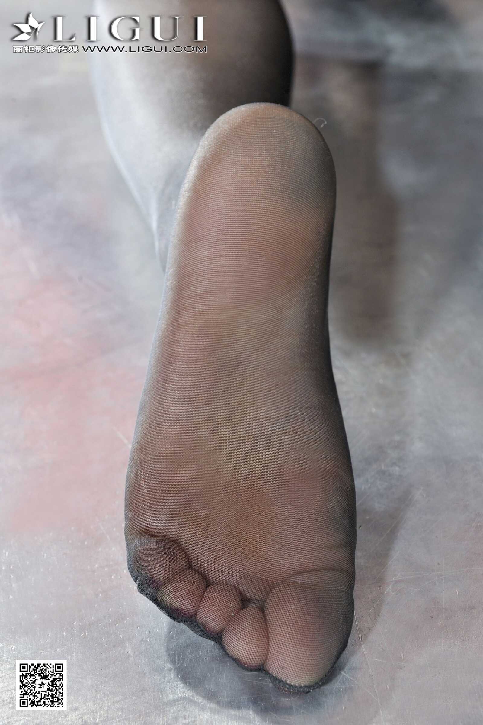 Model 文静《灰丝蓝色丽人》上下全集 [丽柜贵足第5张