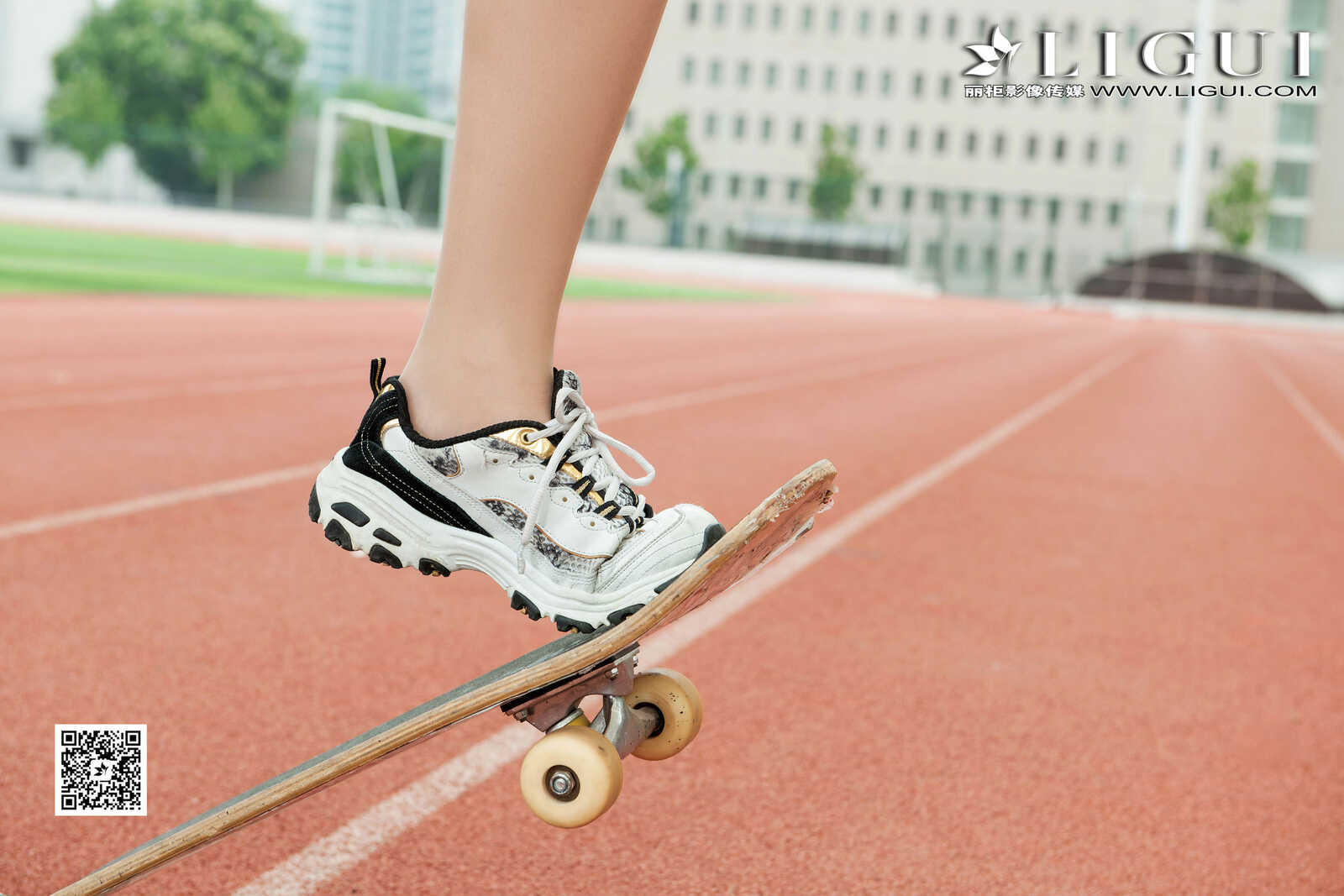筱筱《滑板女神》 [丽柜贵足LIGUI] 丝足写真集第10张