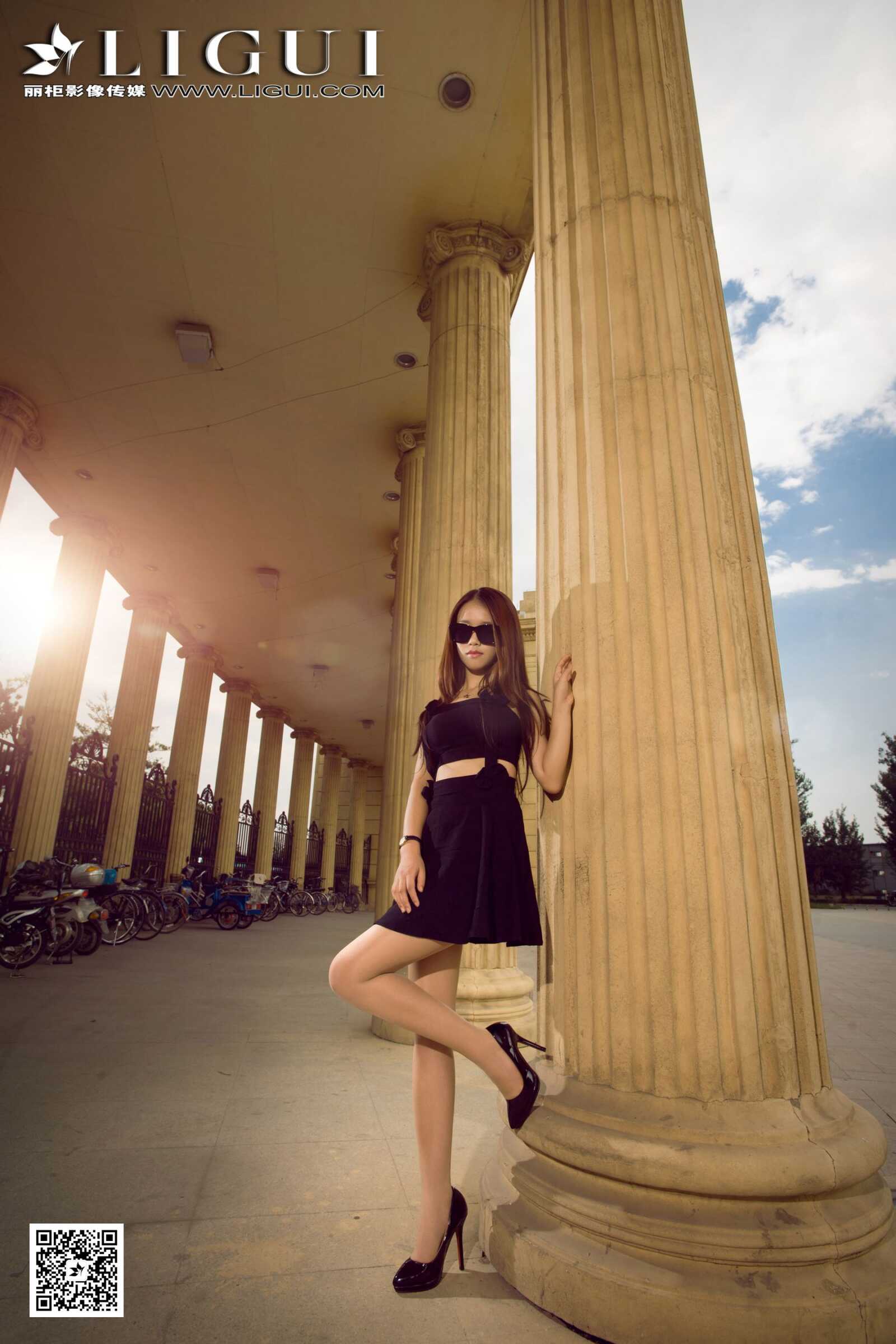 [丽柜贵足LiGui] Model 语寒《街拍时尚超短裙女郎》第14张