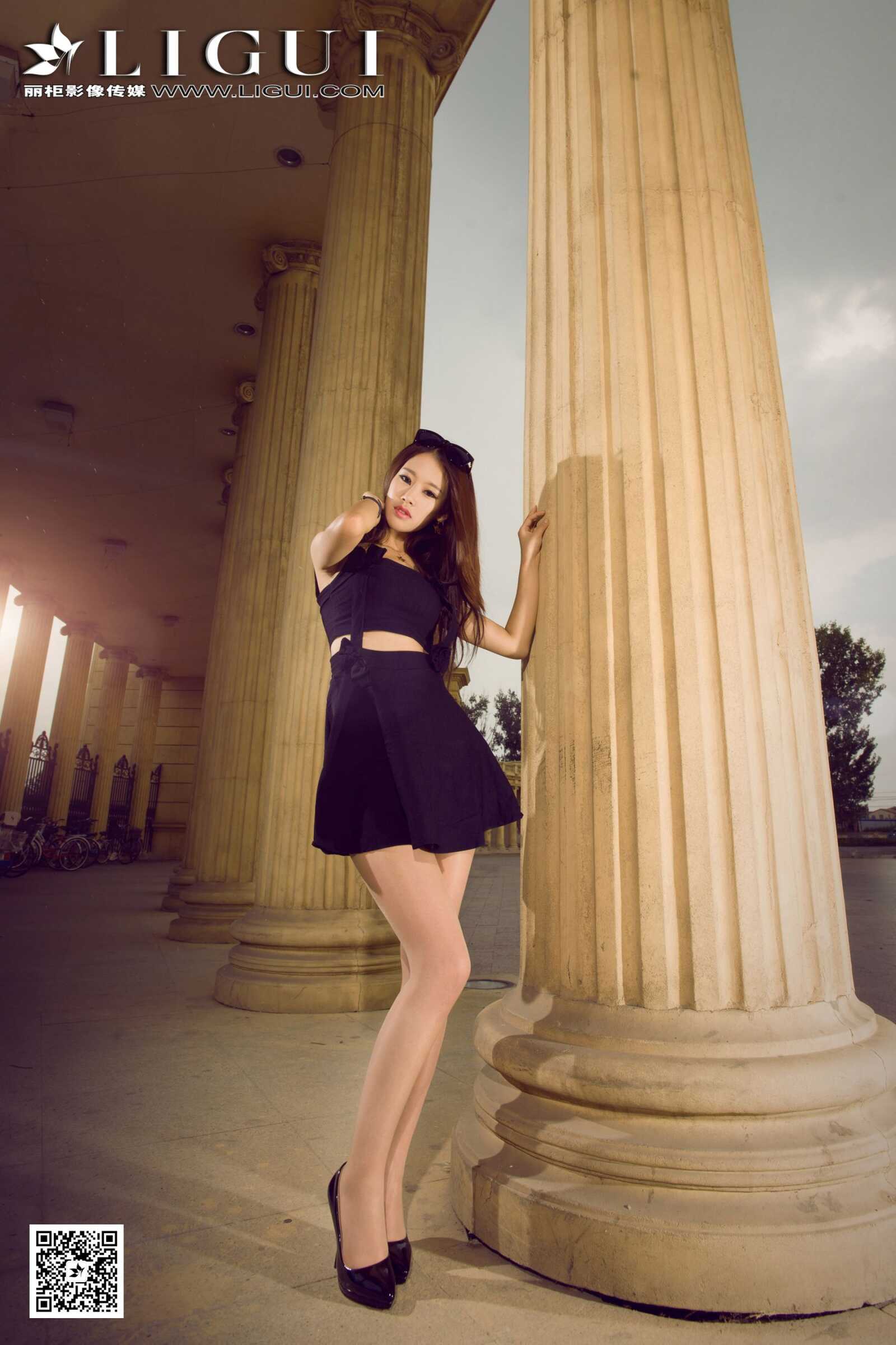 [丽柜贵足LiGui] Model 语寒《街拍时尚超短裙女郎》第13张