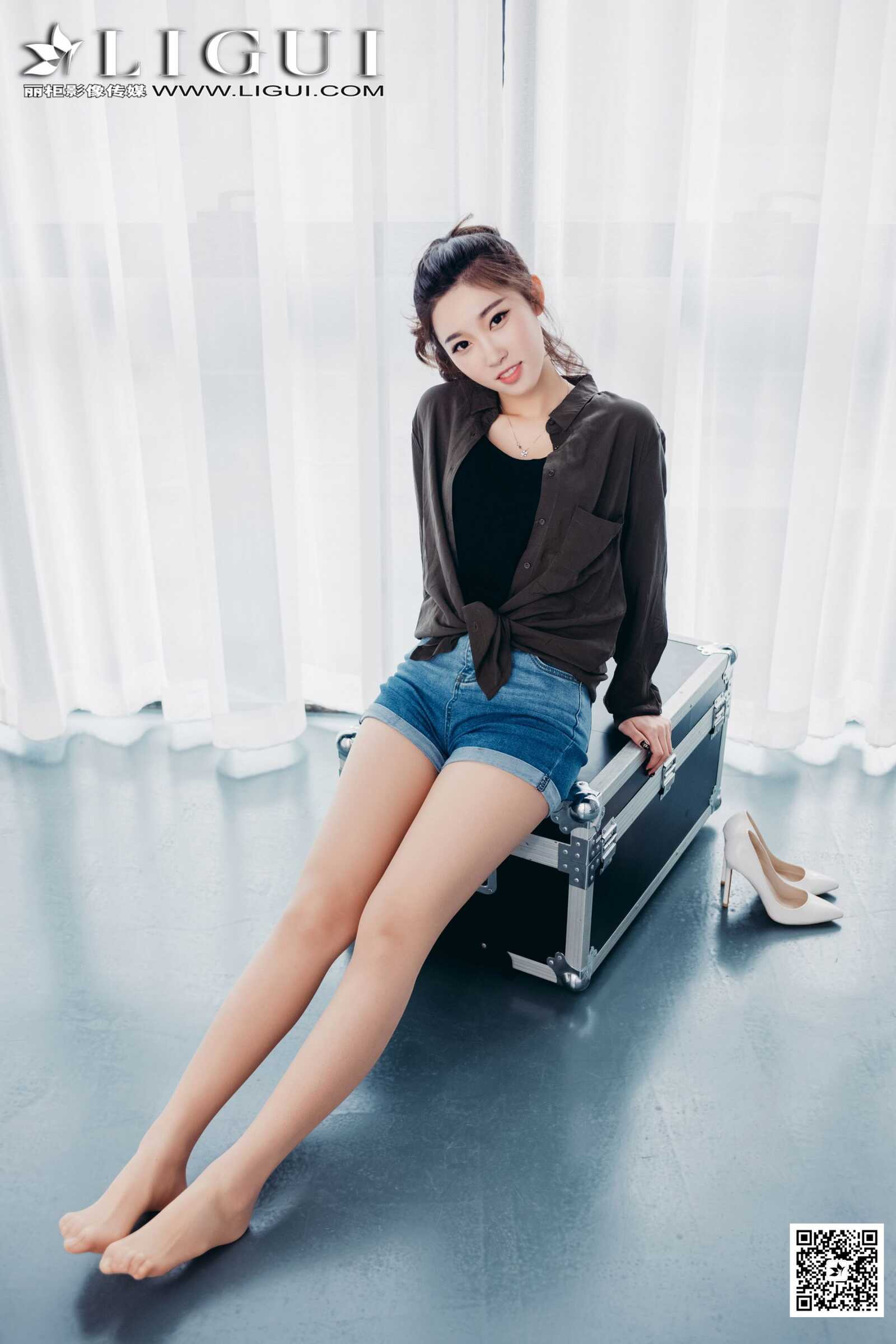 Model 筱筱《甜美热裤少女》 [丽柜] 写真集第1张