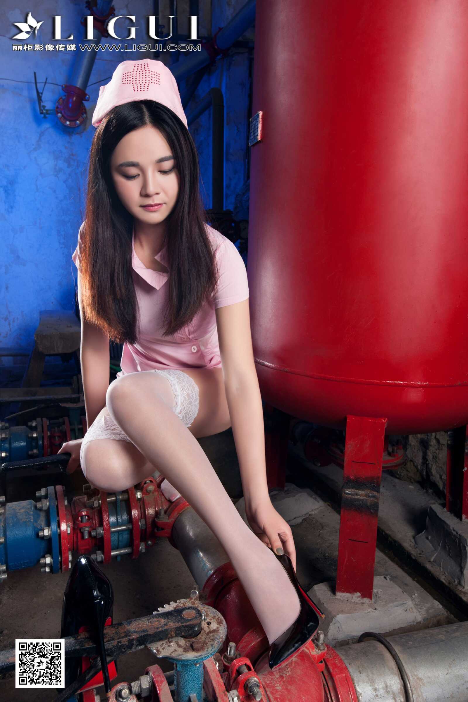 Model 安安《白丝护士丝足》 [丽柜贵足LiGui] 美腿第9张