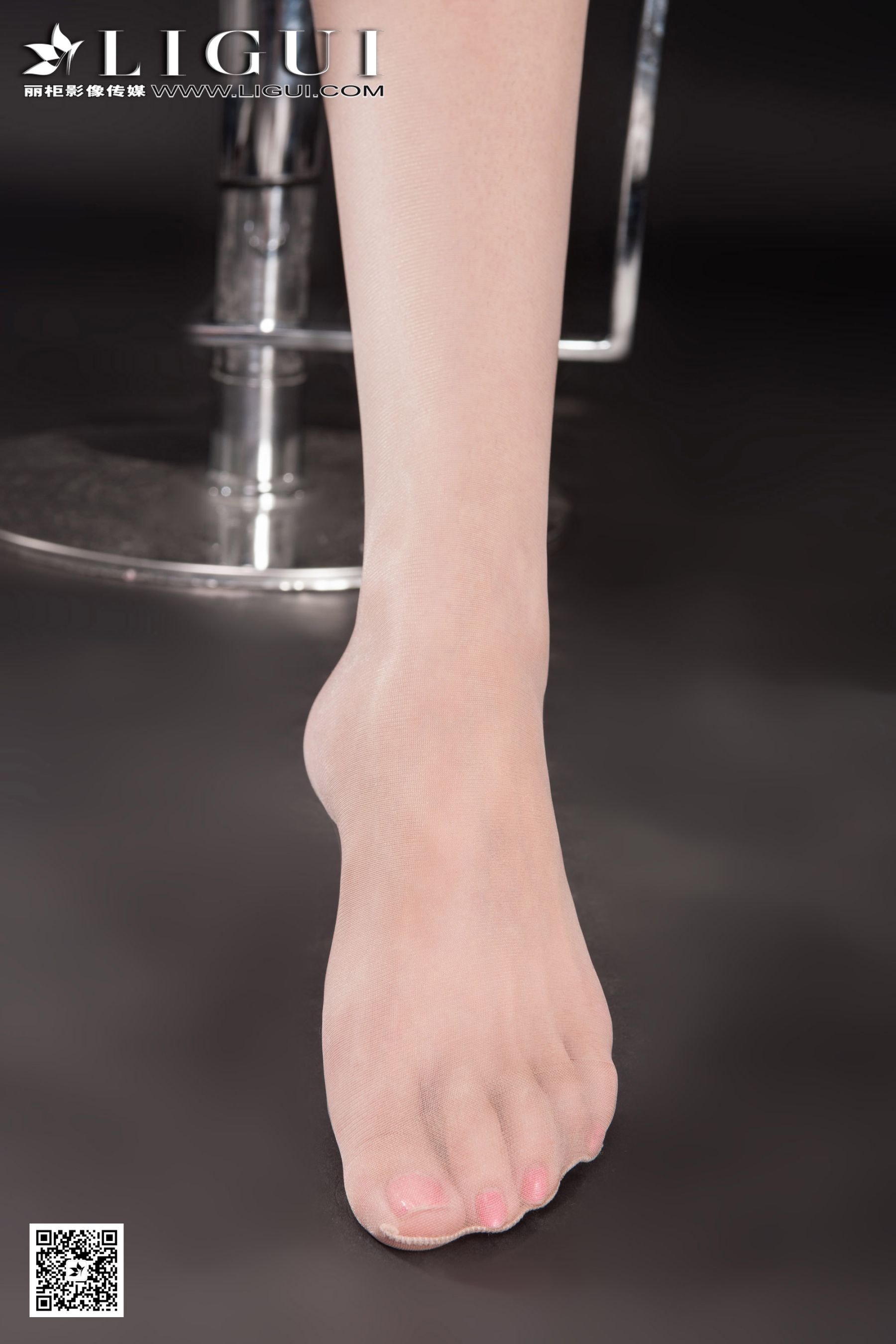 [丽柜贵足] Model 乐乐《职业装丝足高跟》上下全第6张