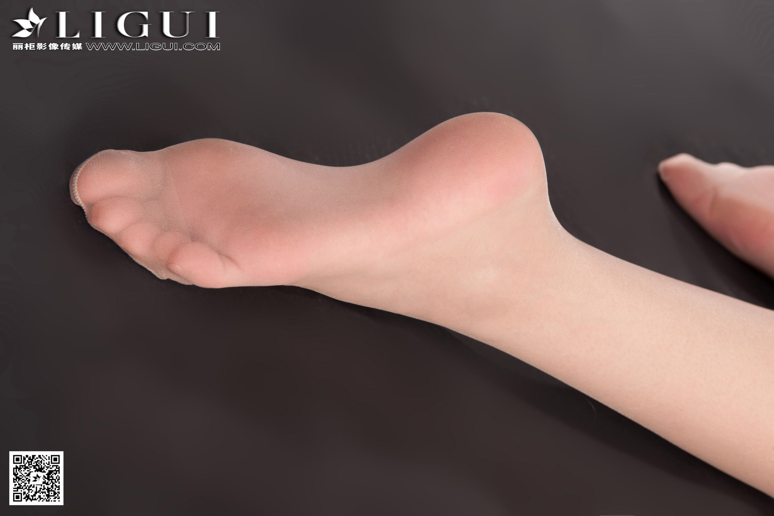 [丽柜贵足] Model 乐乐《职业装丝足高跟》上下全第1张