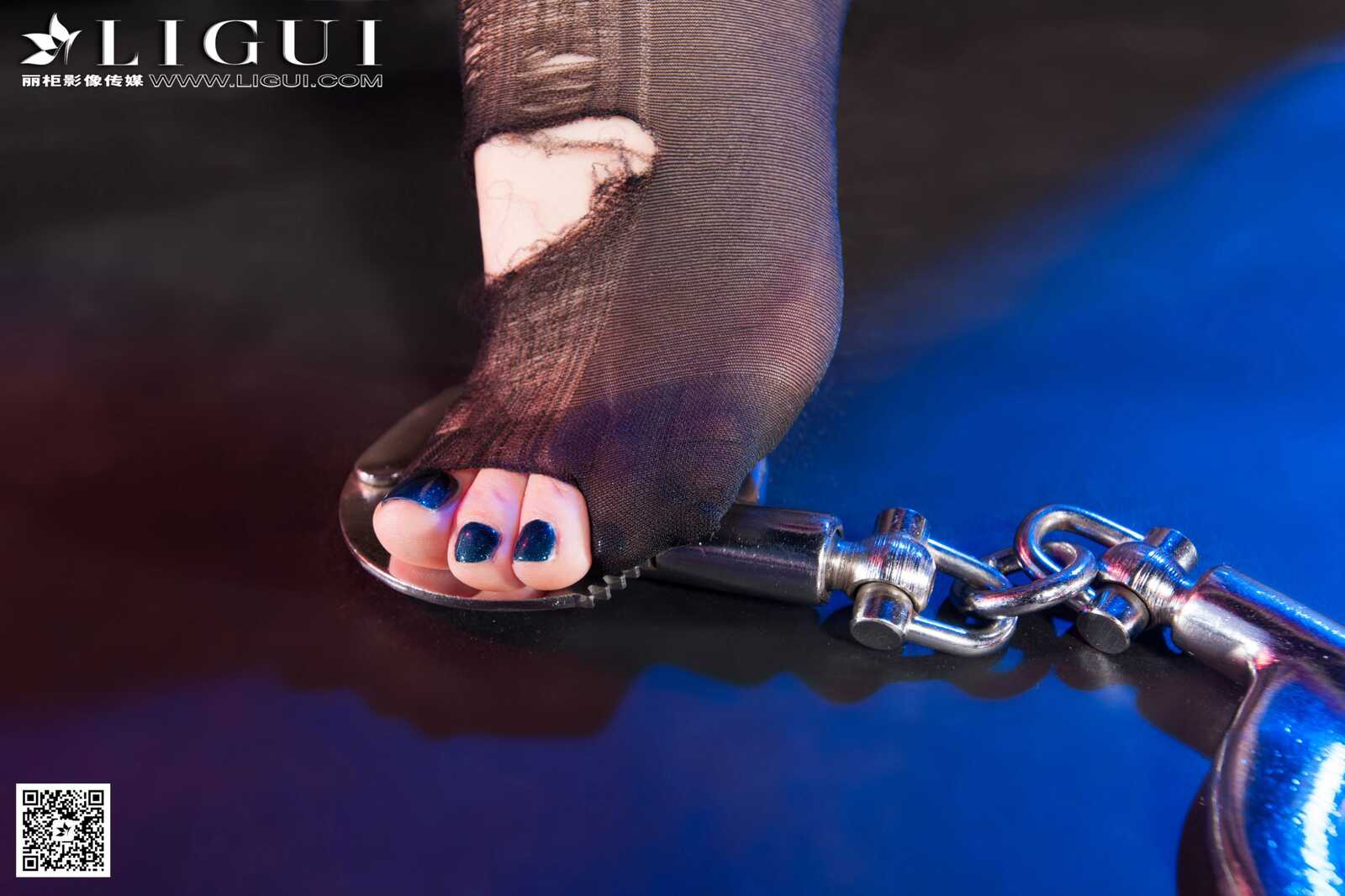 Model 诺言《黑丝女警镣铐丝足》[丽柜贵足LiGui]第5张