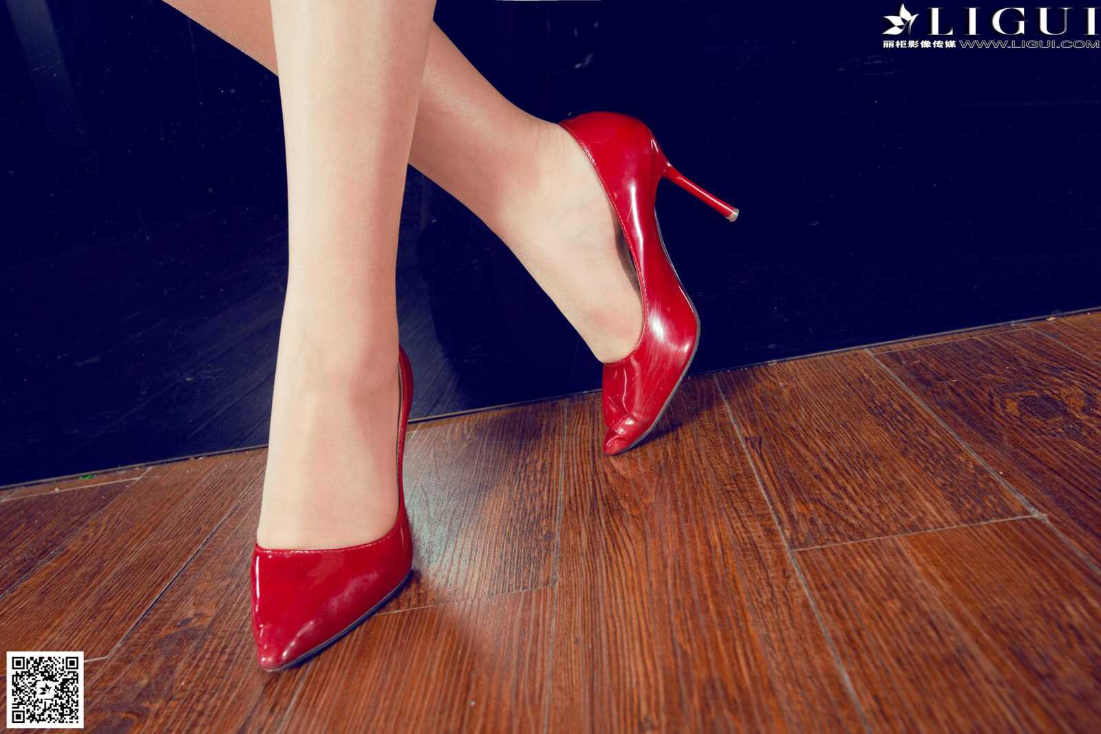 Model 语寒《前台文秘丝足魅惑》上下全集 [丽柜第16张