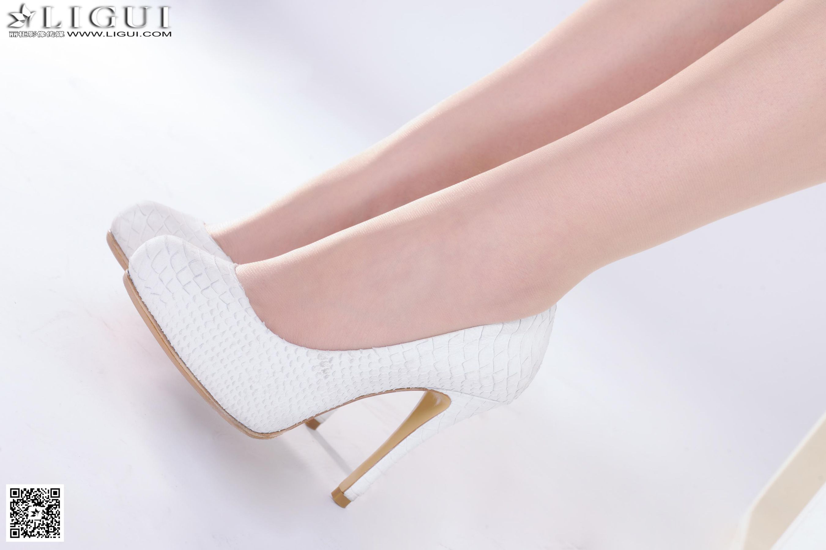 Model 文静《婚纱美女丝足高跟》[丽柜LiGui] 美腿玉第10张