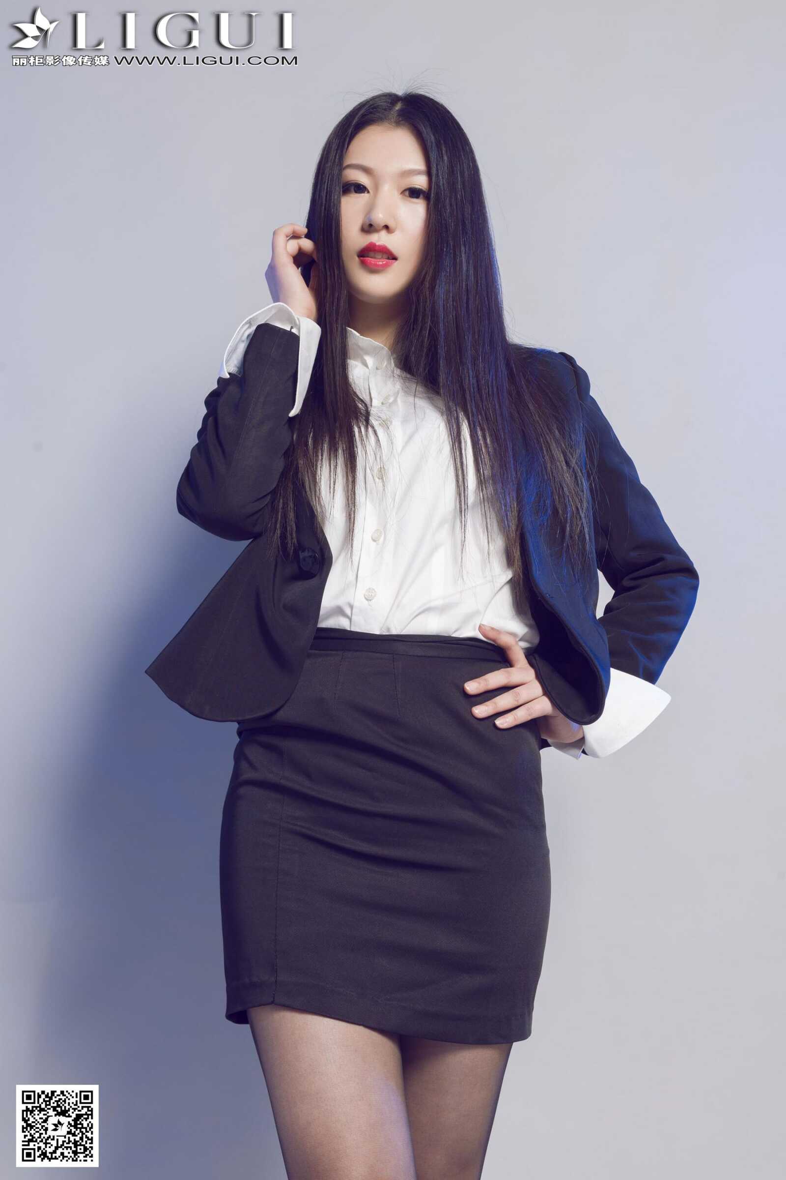 Model 佳怡《灰丝高跟秘书》上下全集 [丽柜LiGui第18张