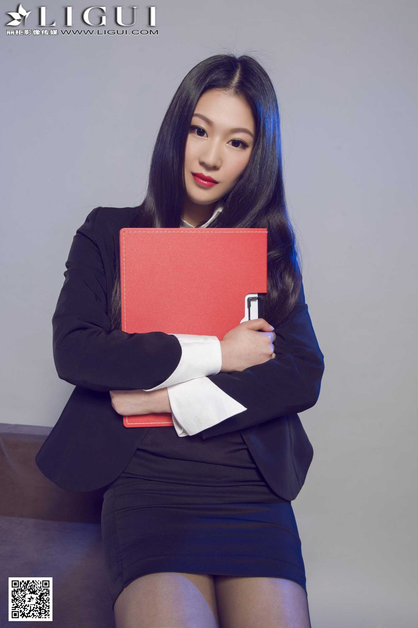 Model 佳怡《灰丝高跟秘书》上下全集 [丽柜LiGui第12张