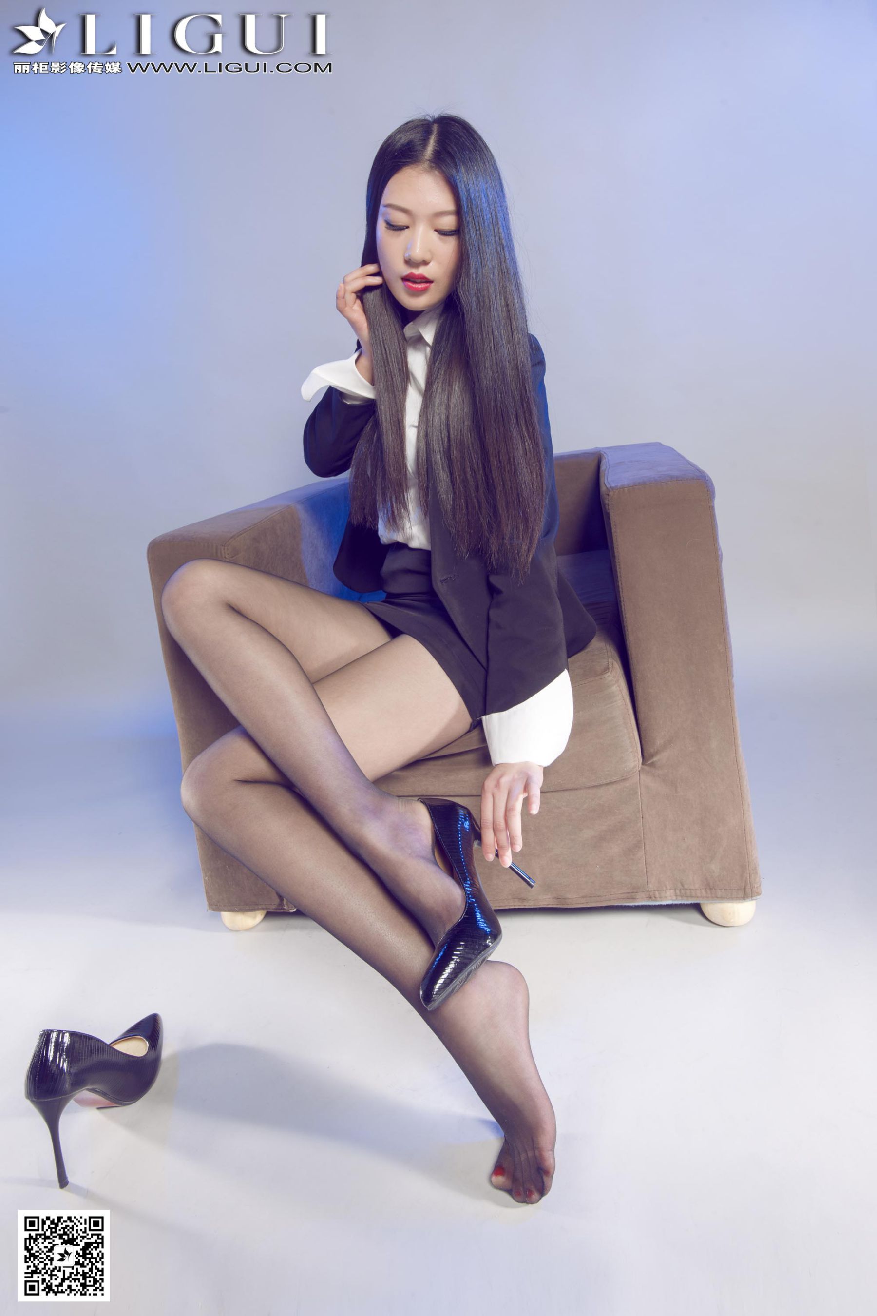 Model 佳怡《灰丝高跟秘书》上下全集 [丽柜LiGui第10张