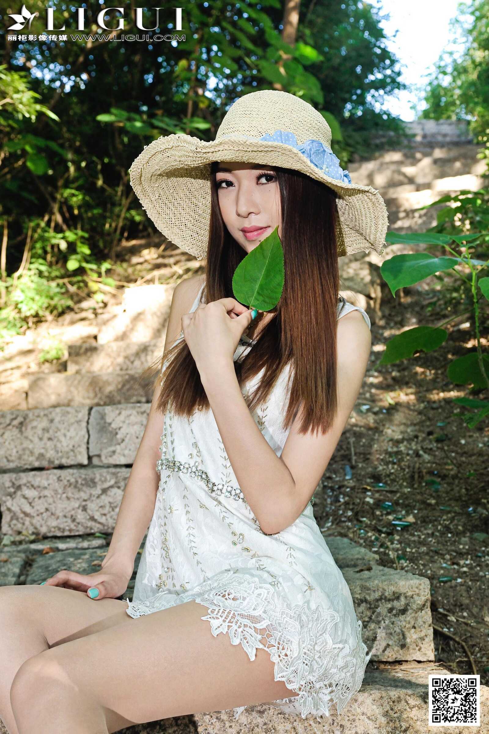 Model 文欣《街拍蕾丝超短连衣裙女神》上中下全第12张