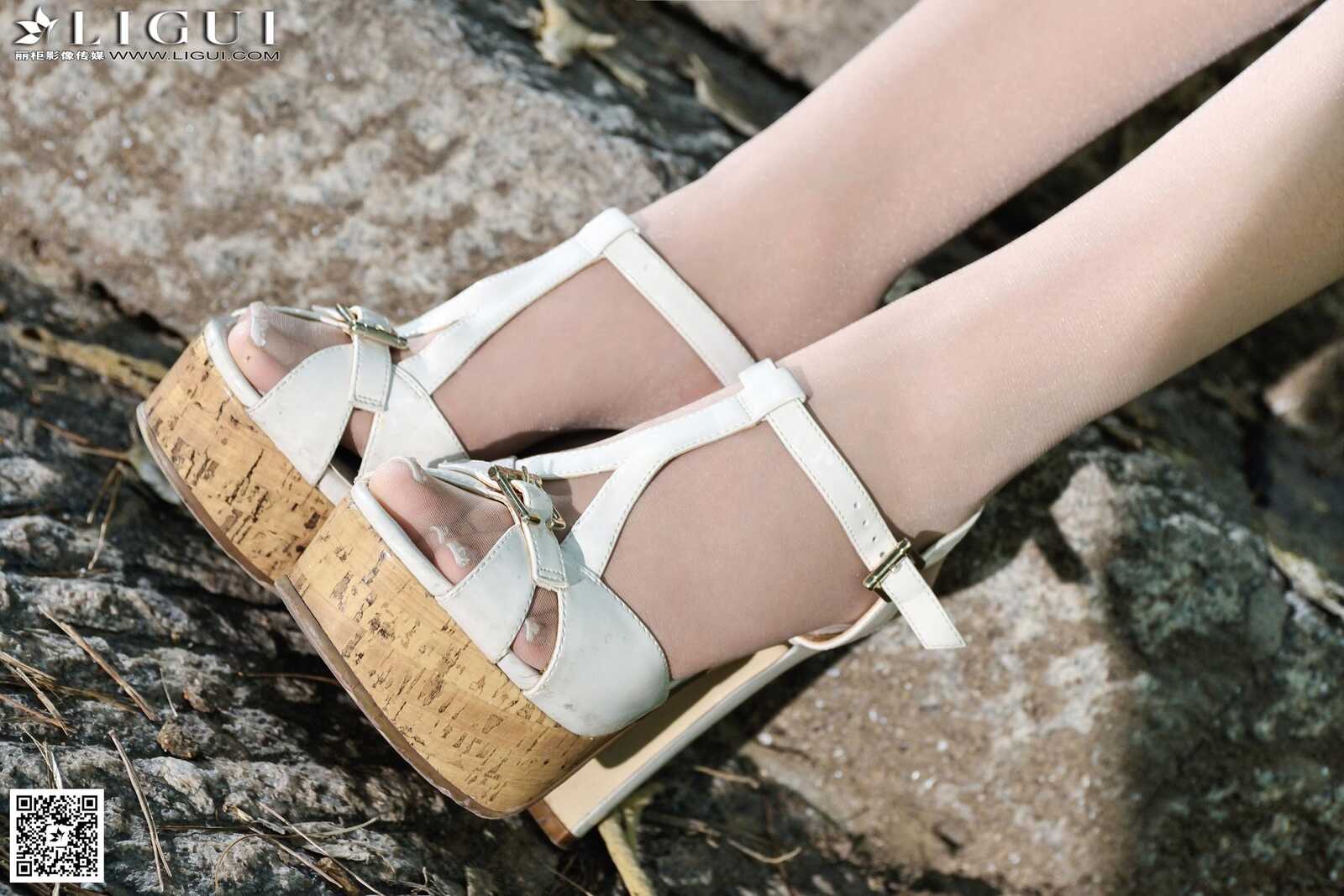 Model 文欣《街拍蕾丝超短连衣裙女神》上中下全第10张