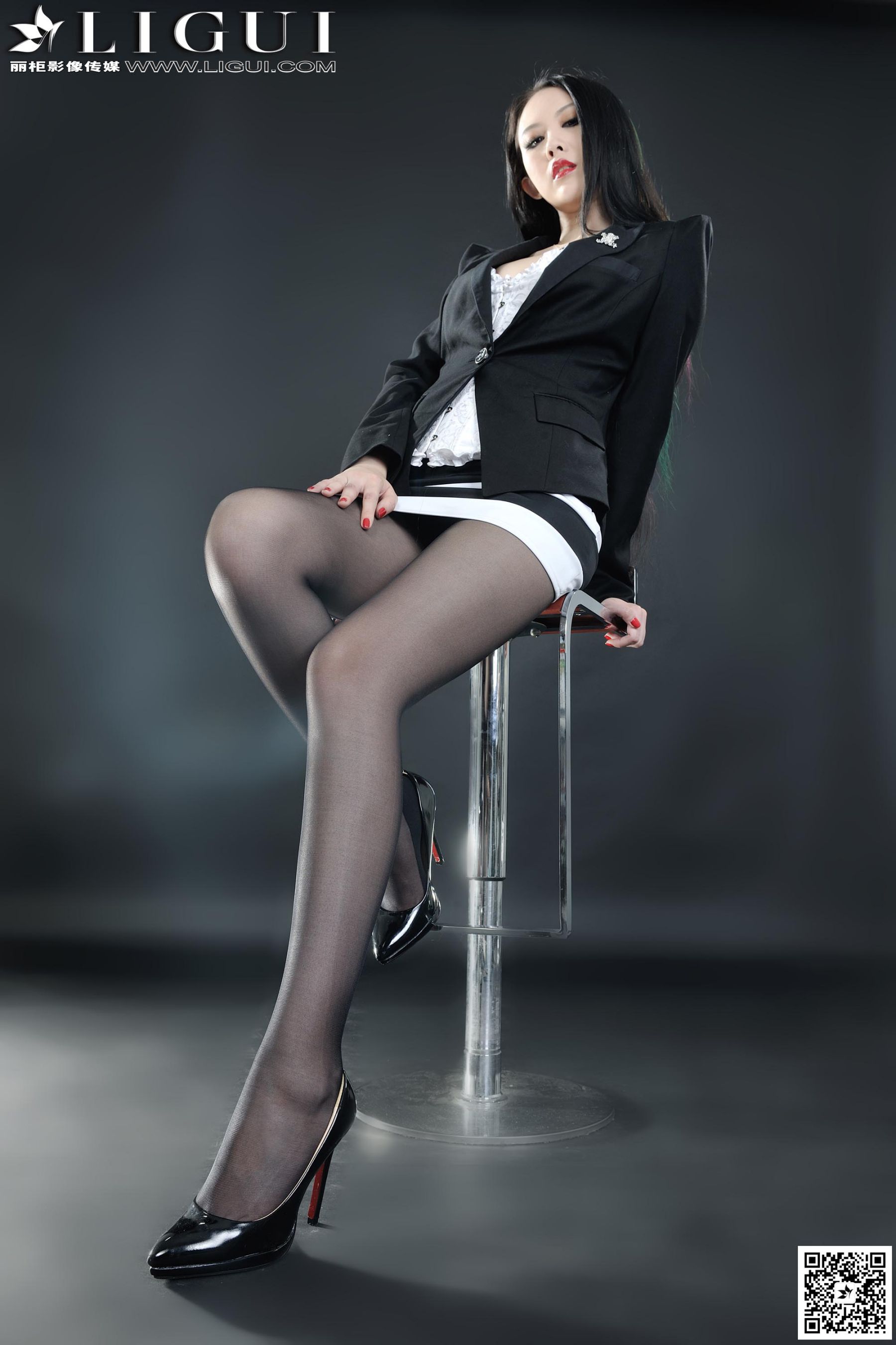 Model 菲菲《高贵黑丝丽人丝足》上中下全集 [丽柜第18张