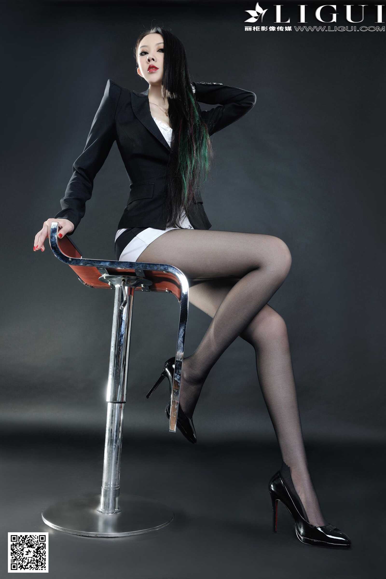 Model 菲菲《高贵黑丝丽人丝足》上中下全集 [丽柜第15张