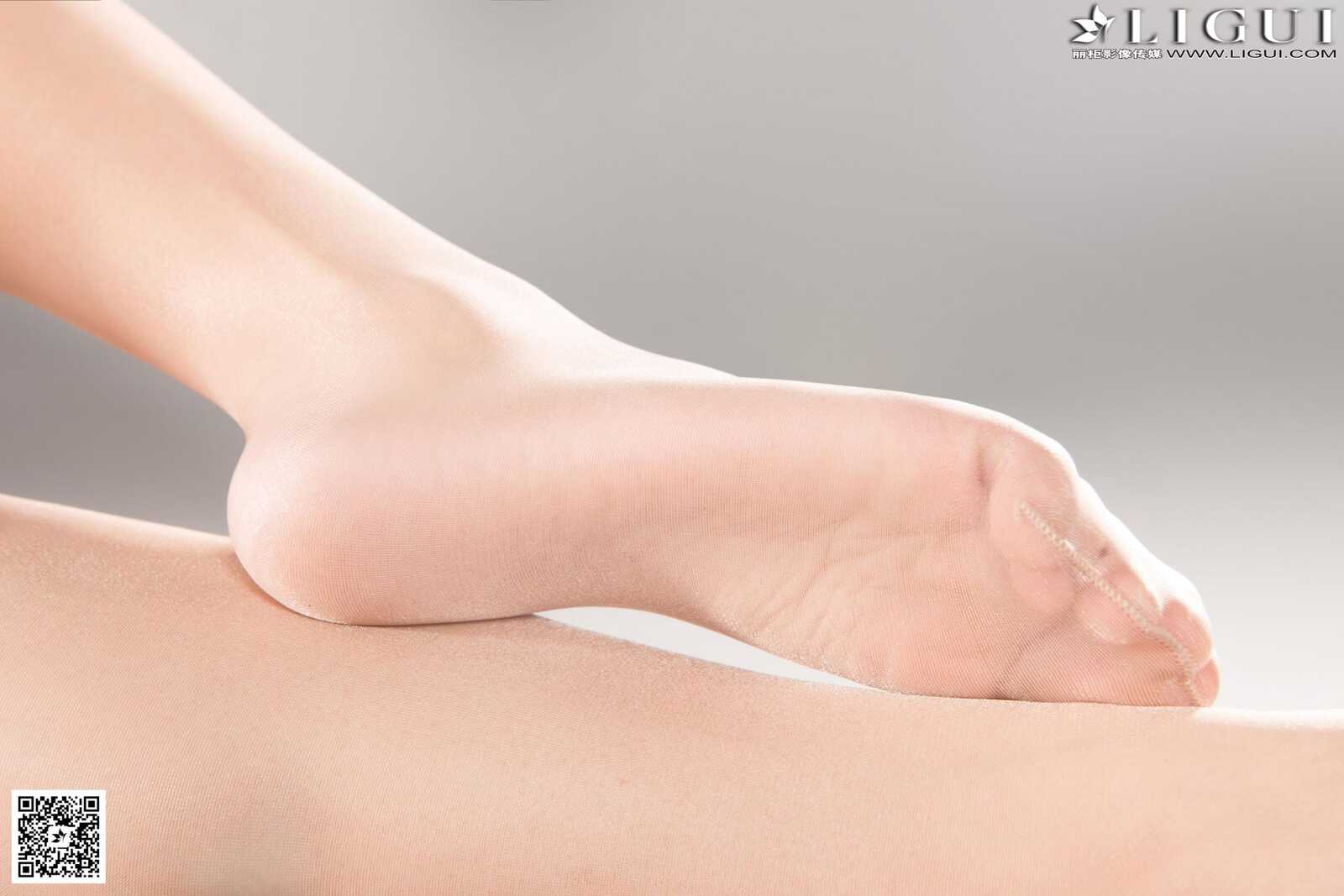 [丽柜LiGui] Model 曼蒂《职场丽人丝足》上下全集第4张