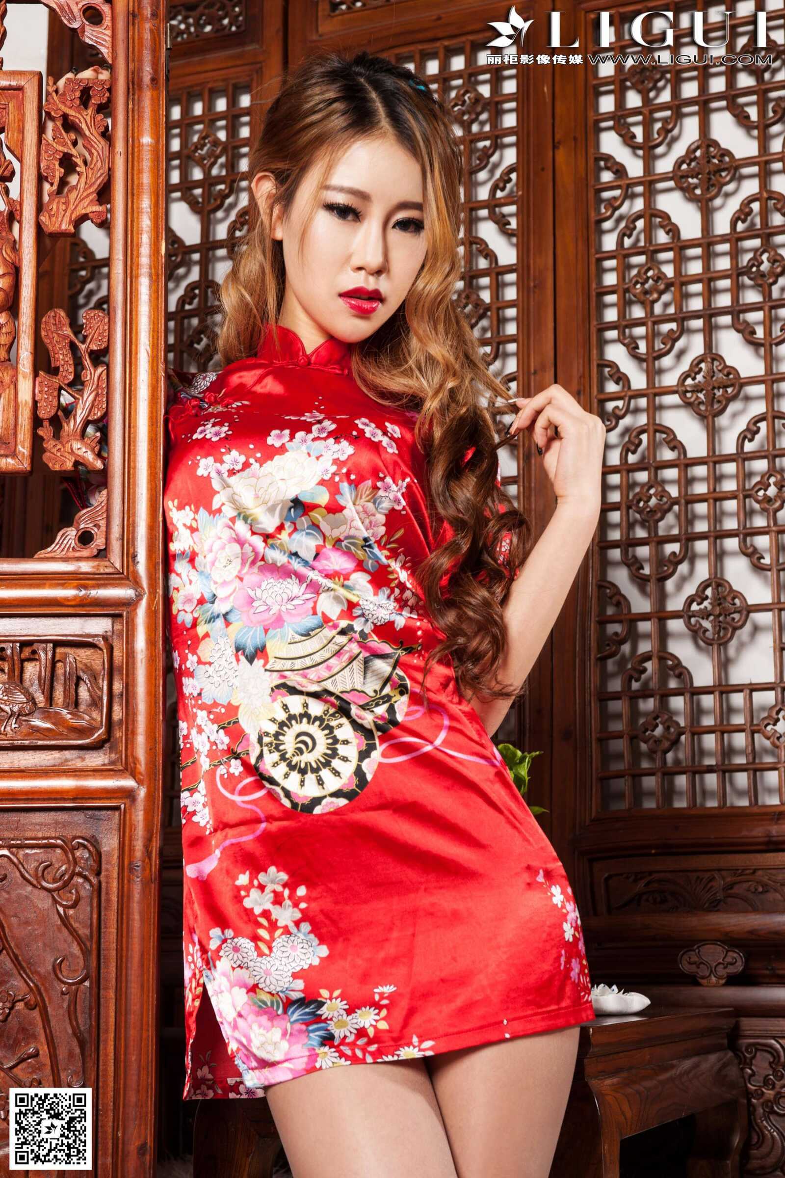 Model 语寒《新年旗袍丝足高跟》上下全集 [丽柜第18张