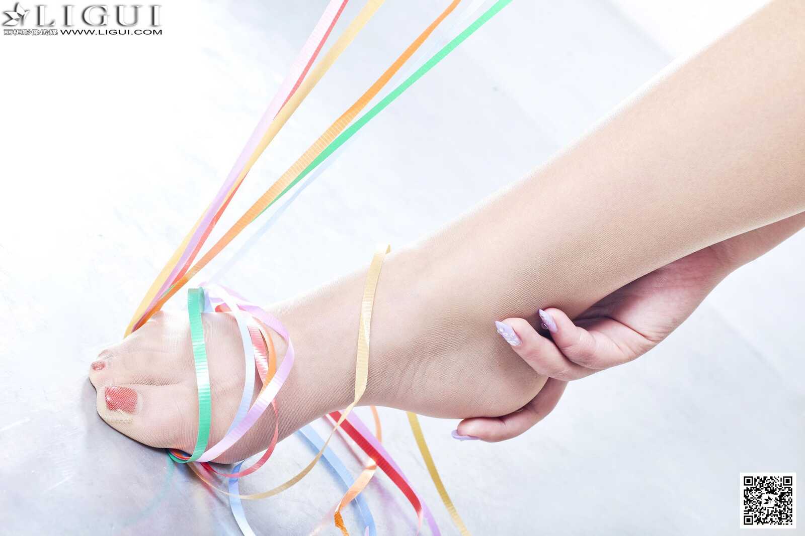 [丽柜LiGui] Model 司琪《气球少女丝足》美腿玉足写第10张