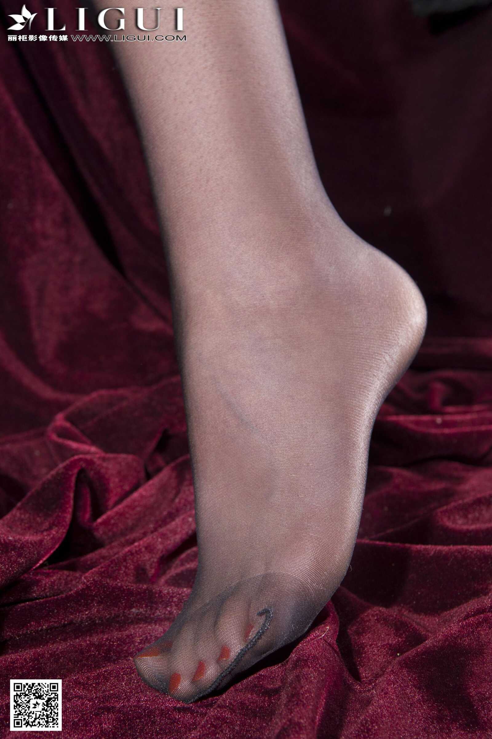 Model 允儿《极品灰丝高跟女郎》 [丽柜LiGui] 美腿第10张