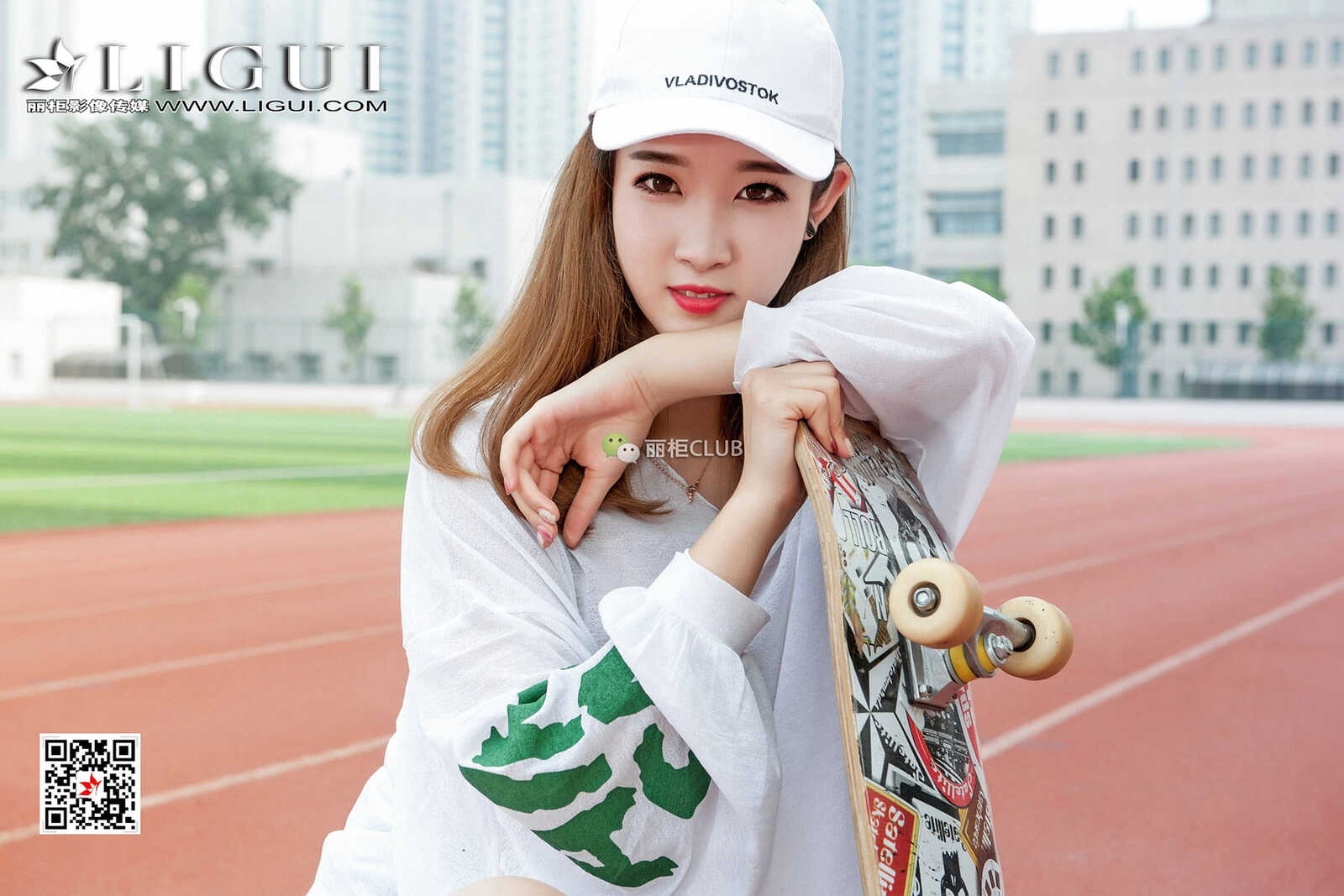 Model 筱筱《滑板少女丝足全套》 [丽柜Ligui] 写真第10张