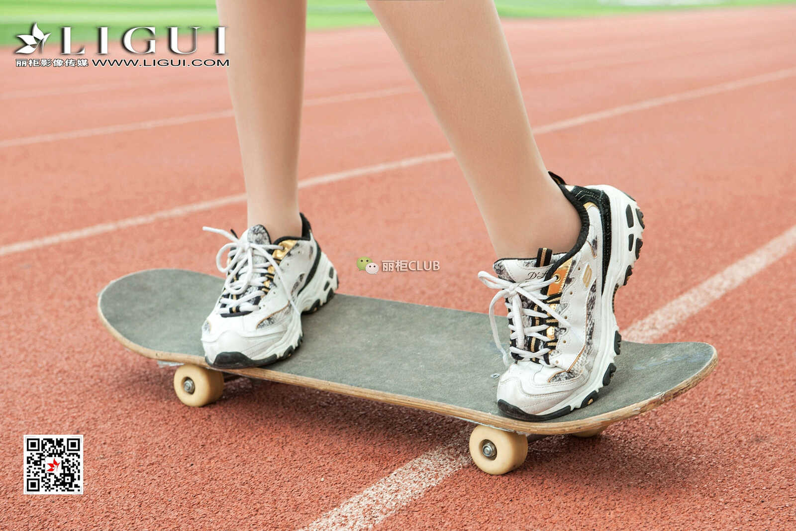 Model 筱筱《滑板少女丝足全套》 [丽柜Ligui] 写真第5张
