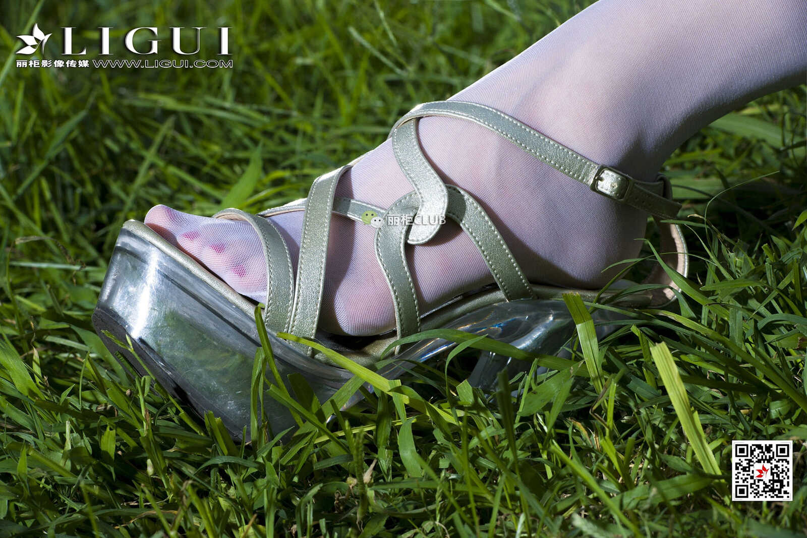 Model 雪儿《白丝+抹胸礼服》 [丽柜Ligui] 写真集第6张