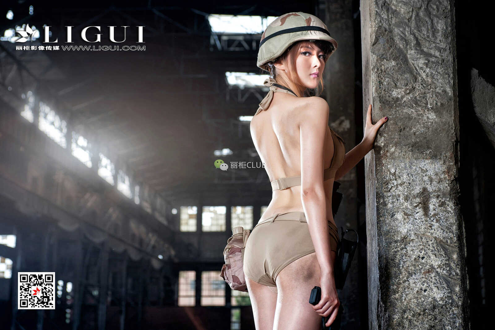 Model 黄芬《女兵美腿丝足》 [丽柜Ligui] 写真集第4张