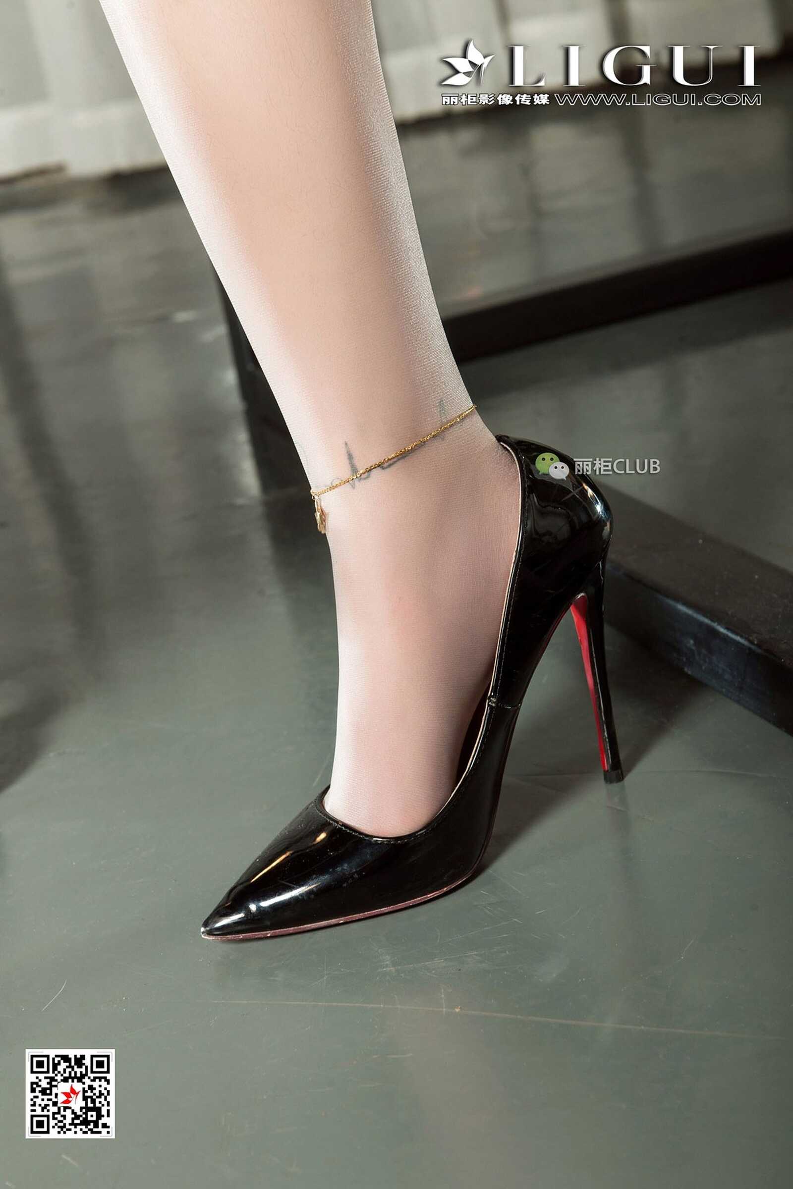 Model 媛宝《办公室丝足》 [丽柜Ligui] 写真集第10张