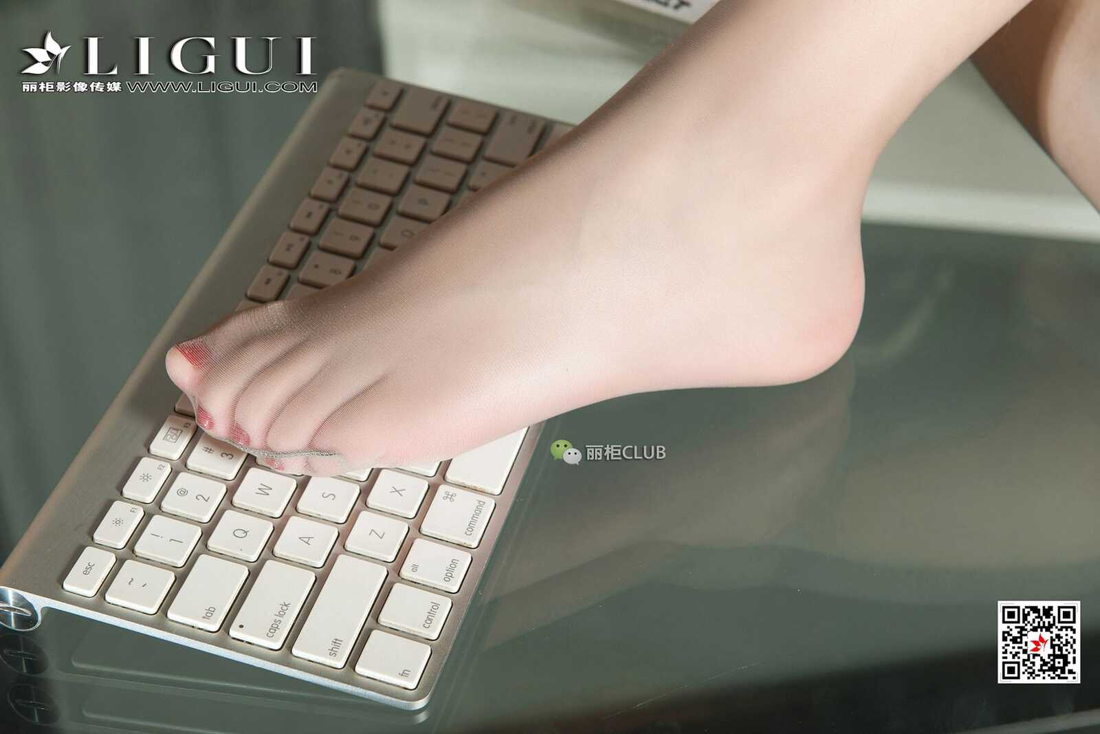 Model 媛宝《办公室丝足》 [丽柜Ligui] 写真集第3张