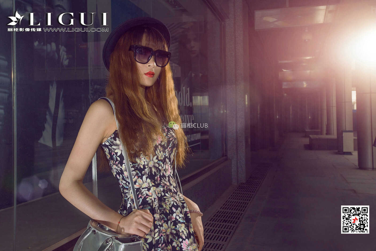 Model 允儿《连衣裙街拍美腿丝足》 [丽柜Ligui] 写第6张