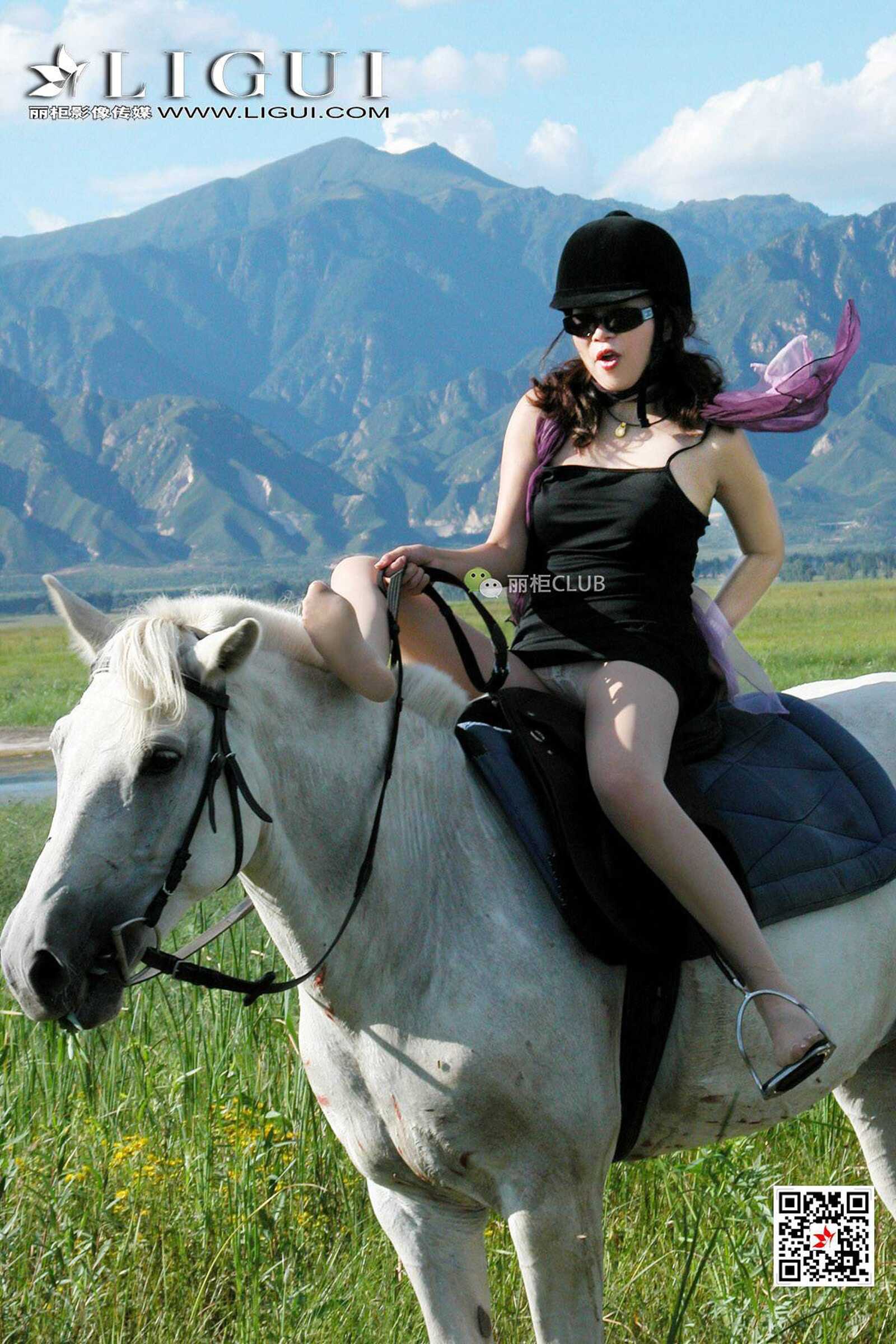 腿模丝高《白马女郎美丝》 [丽柜LIGUI] 美腿丝足第3张