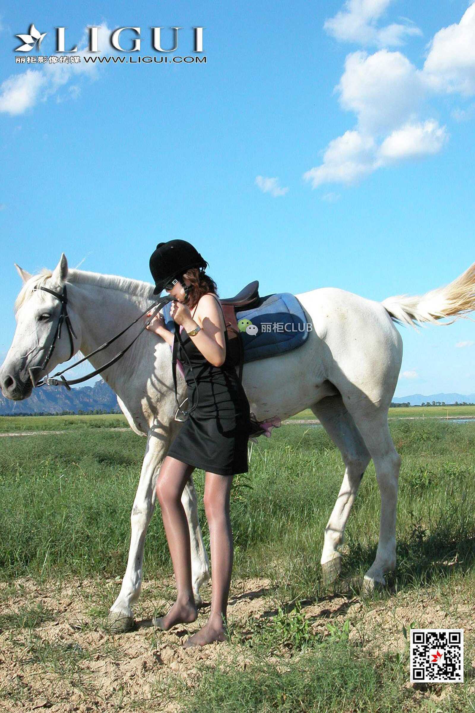 腿模丝高《白马女郎美丝》 [丽柜LIGUI] 美腿丝足第3张